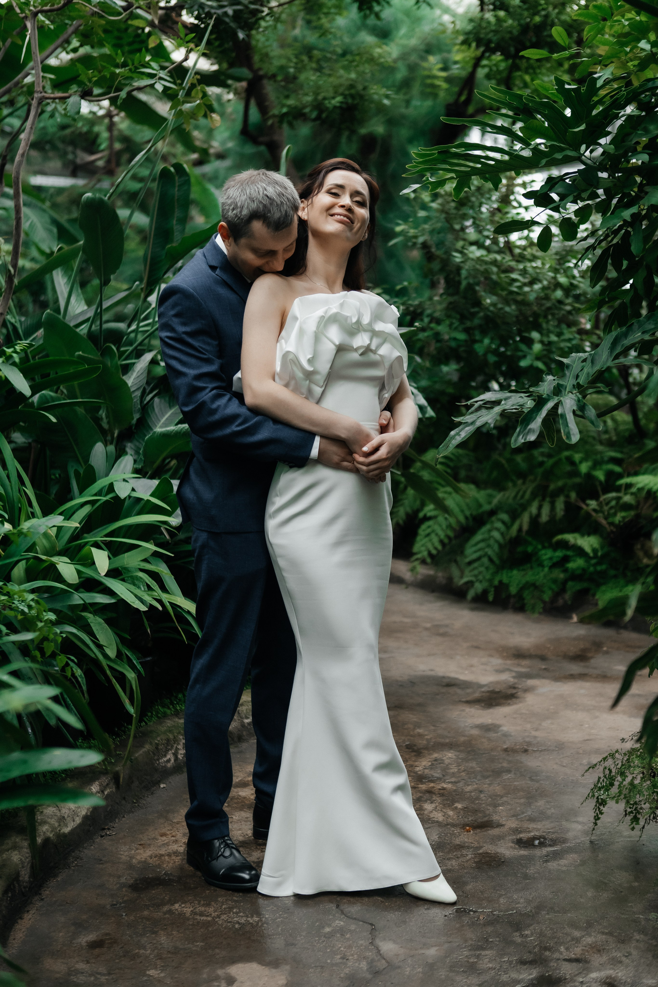 Свадебная фотосессия в Оранжерее ВДНХ. Свадебный фотограф в Москве