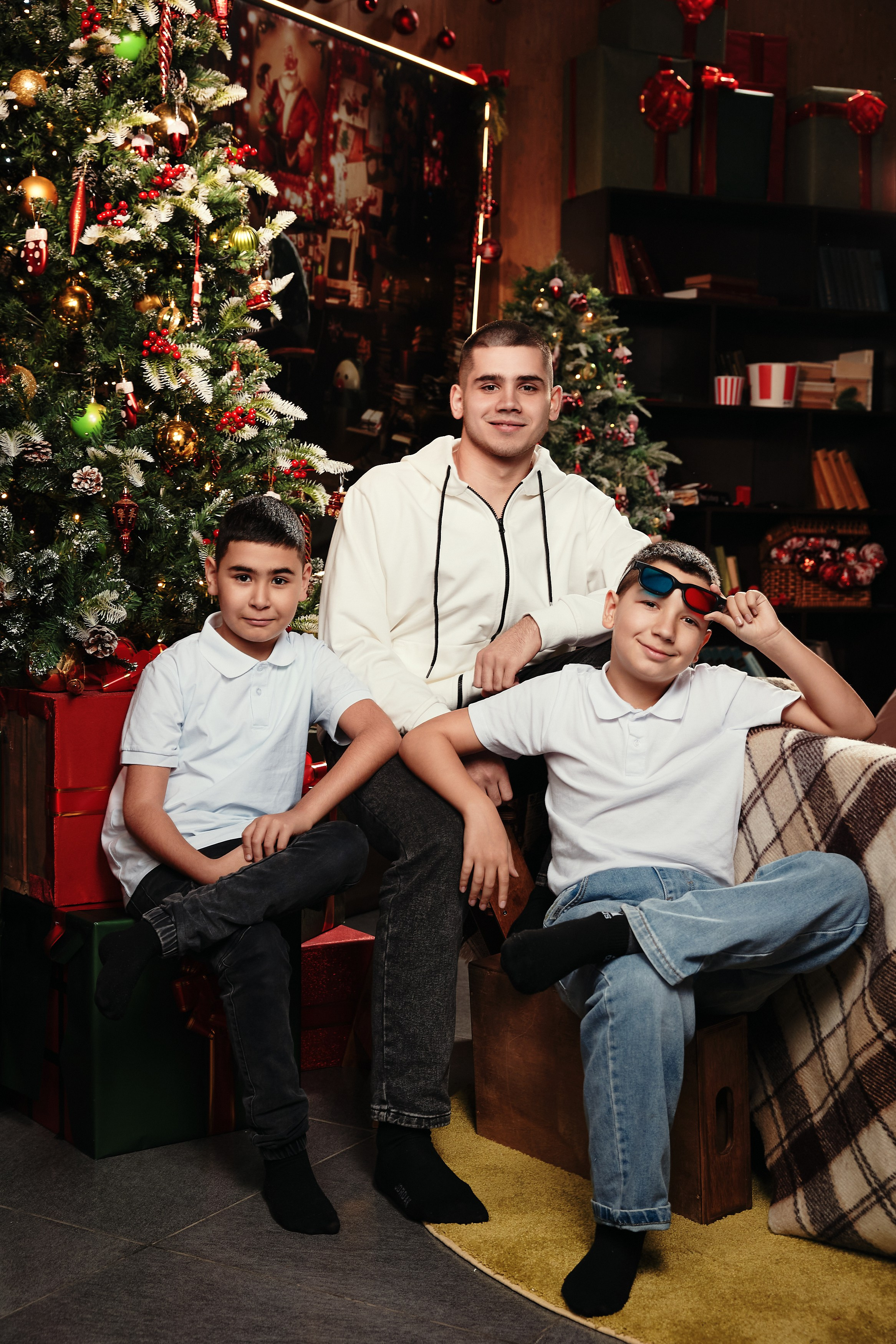 Две семьи под одной крышей