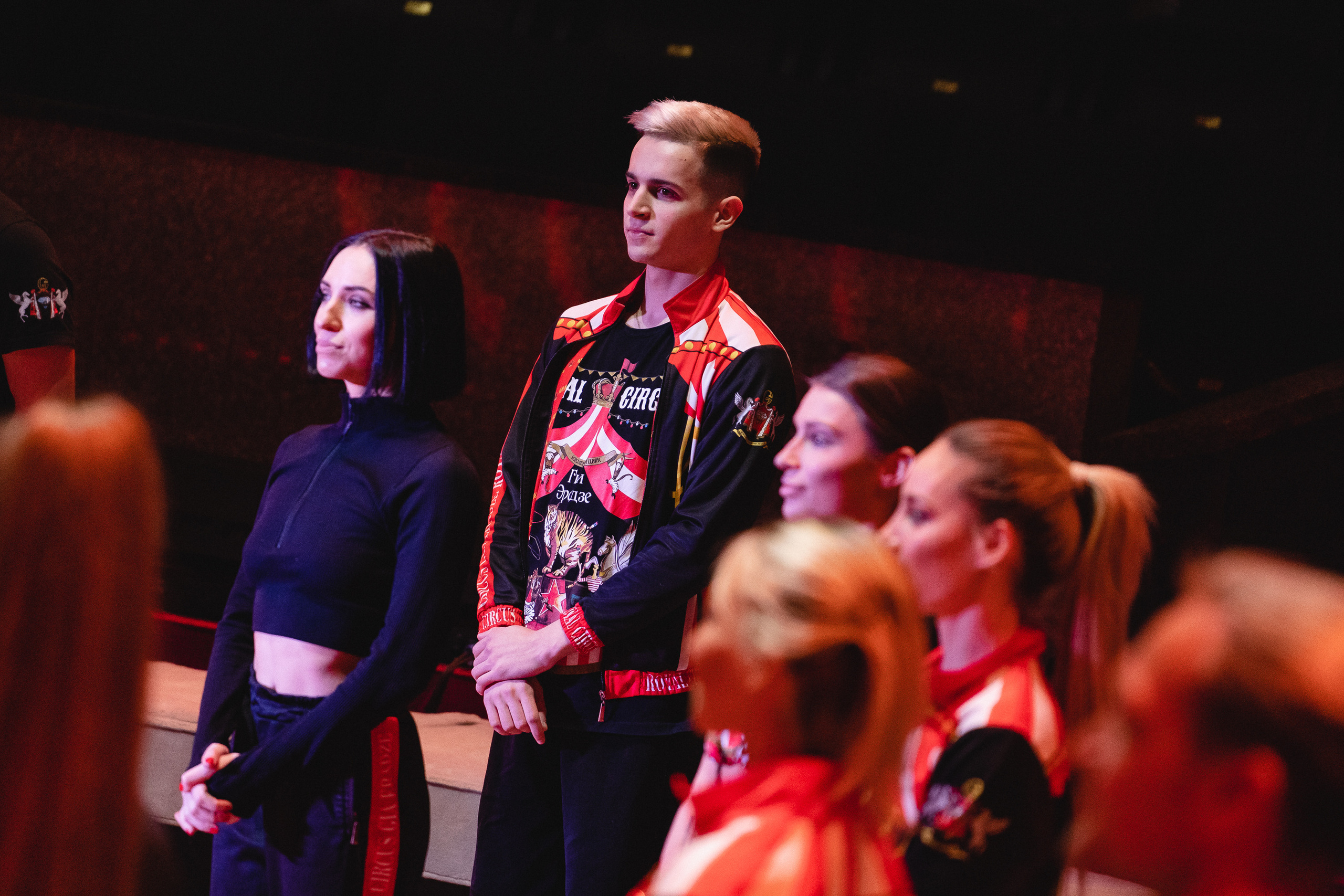 Открытая репетиция Королевского цирка Гии Эрадзе в Новосибирске. Воробьева Ксения — Спортивный и танцевальный фотограф Новосибирск