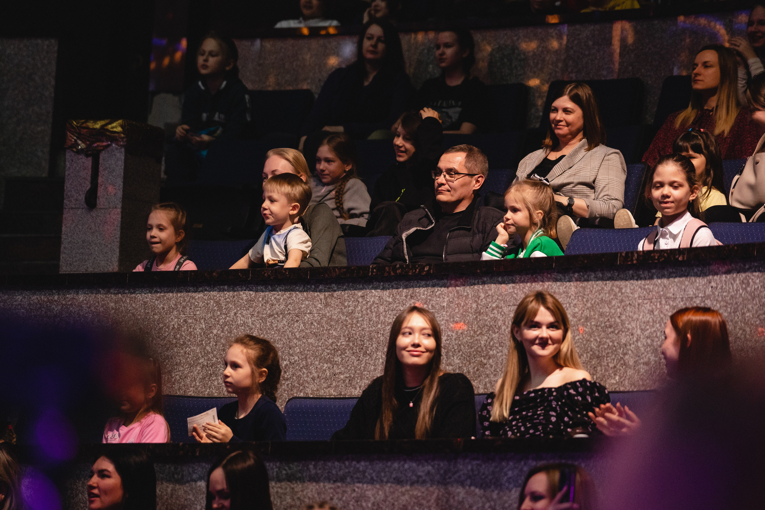 Открытая репетиция Королевского цирка Гии Эрадзе в Новосибирске. Воробьева Ксения — Спортивный и танцевальный фотограф Новосибирск