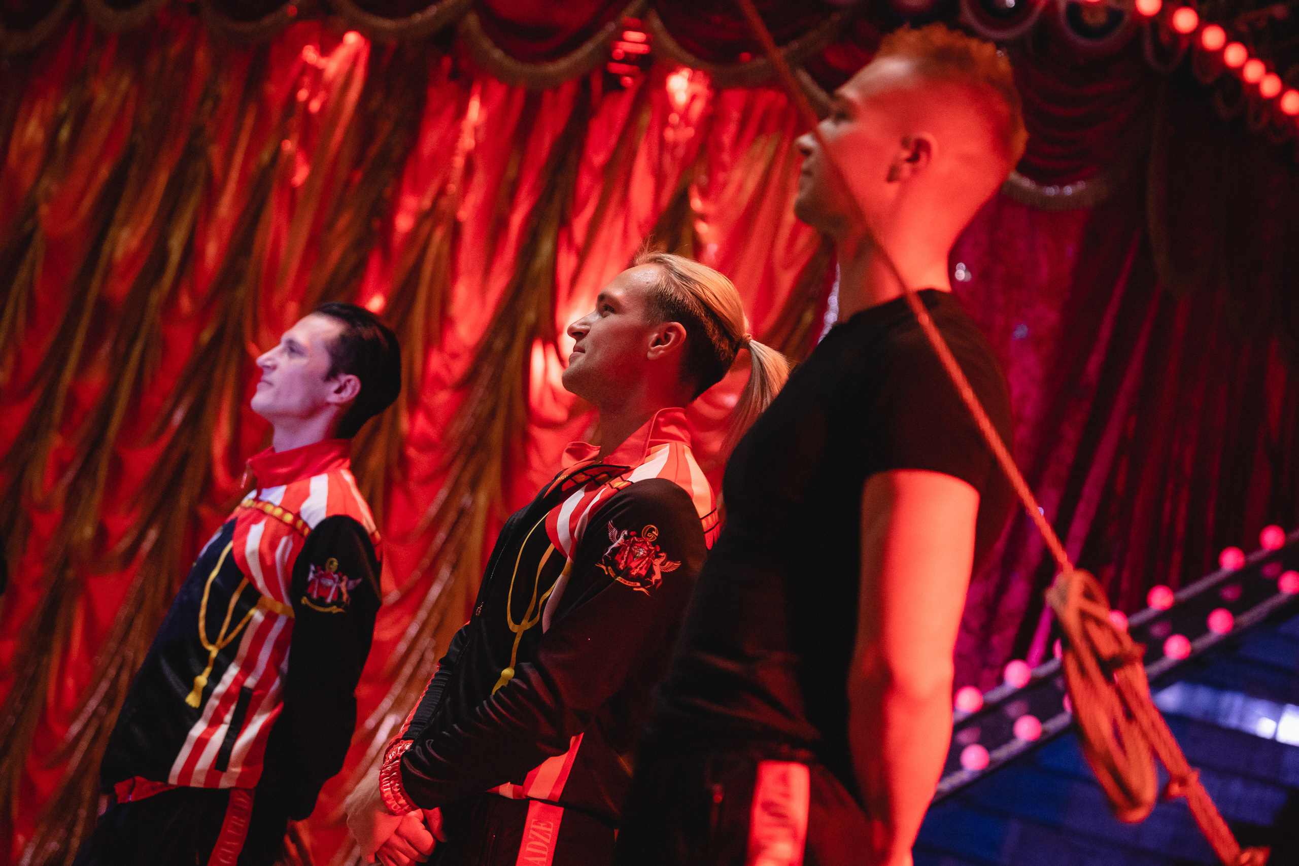 Открытая репетиция Королевского цирка Гии Эрадзе в Новосибирске. Воробьева Ксения — Спортивный и танцевальный фотограф Новосибирск