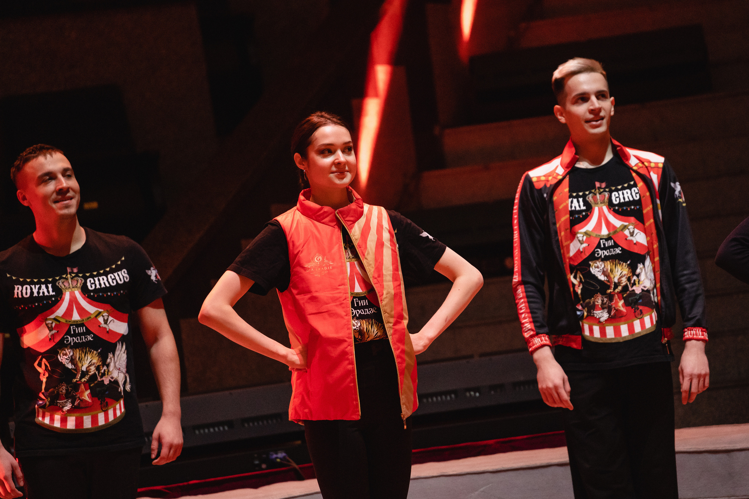 Открытая репетиция Королевского цирка Гии Эрадзе в Новосибирске. Воробьева Ксения — Спортивный и танцевальный фотограф Новосибирск