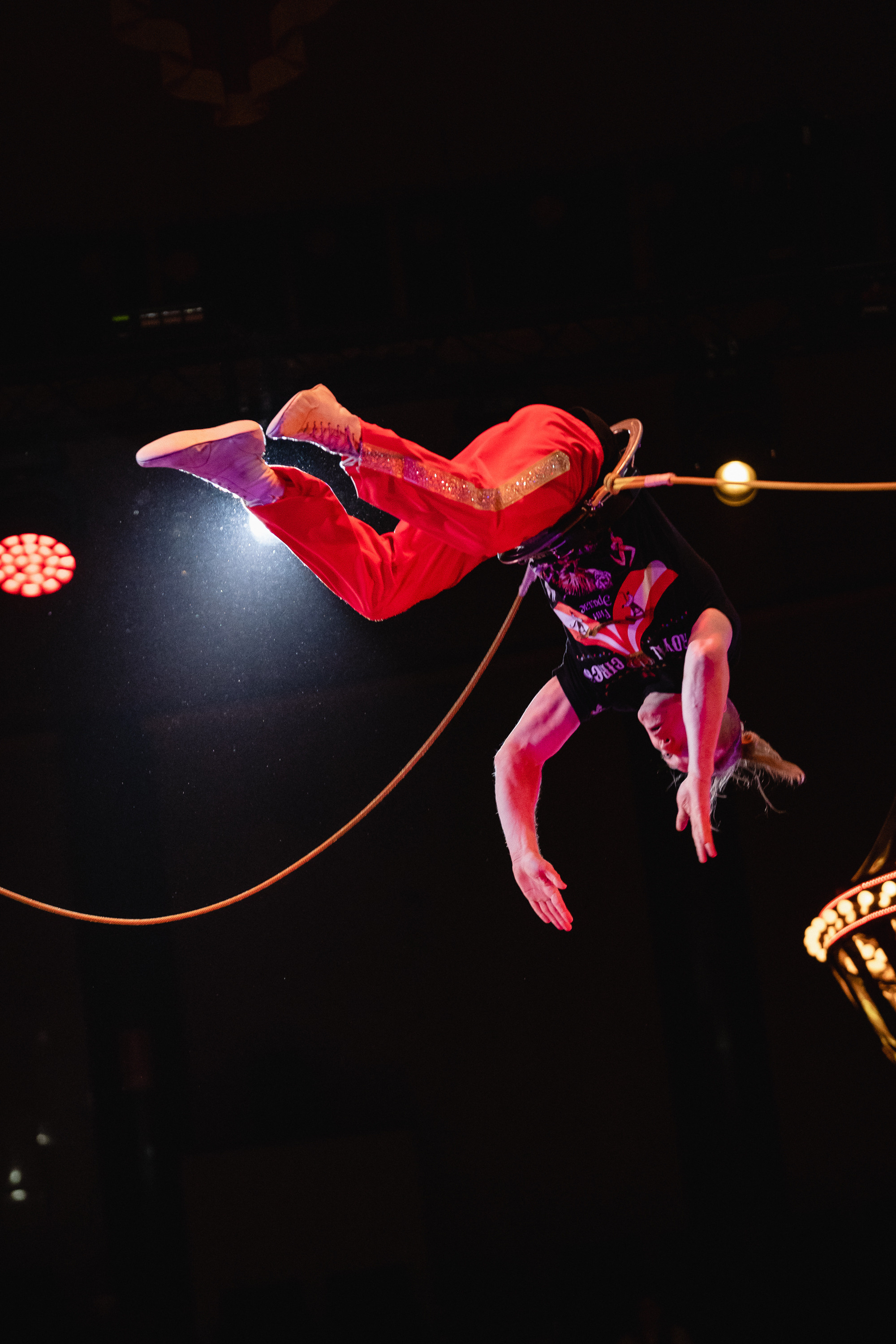 Открытая репетиция Королевского цирка Гии Эрадзе в Новосибирске. Воробьева Ксения — Спортивный и танцевальный фотограф Новосибирск