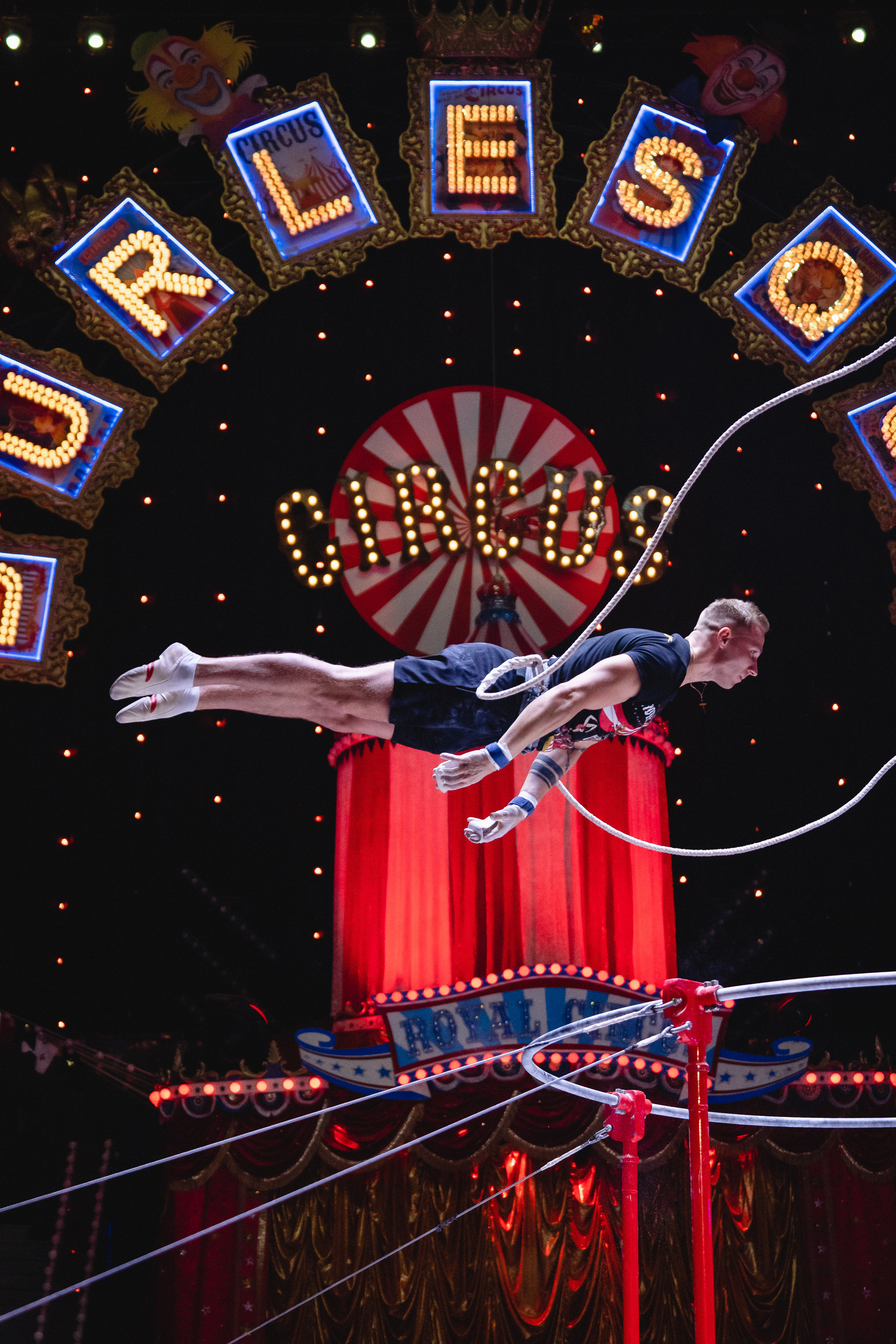 Открытая репетиция Королевского цирка Гии Эрадзе в Новосибирске. Воробьева Ксения — Спортивный и танцевальный фотограф Новосибирск