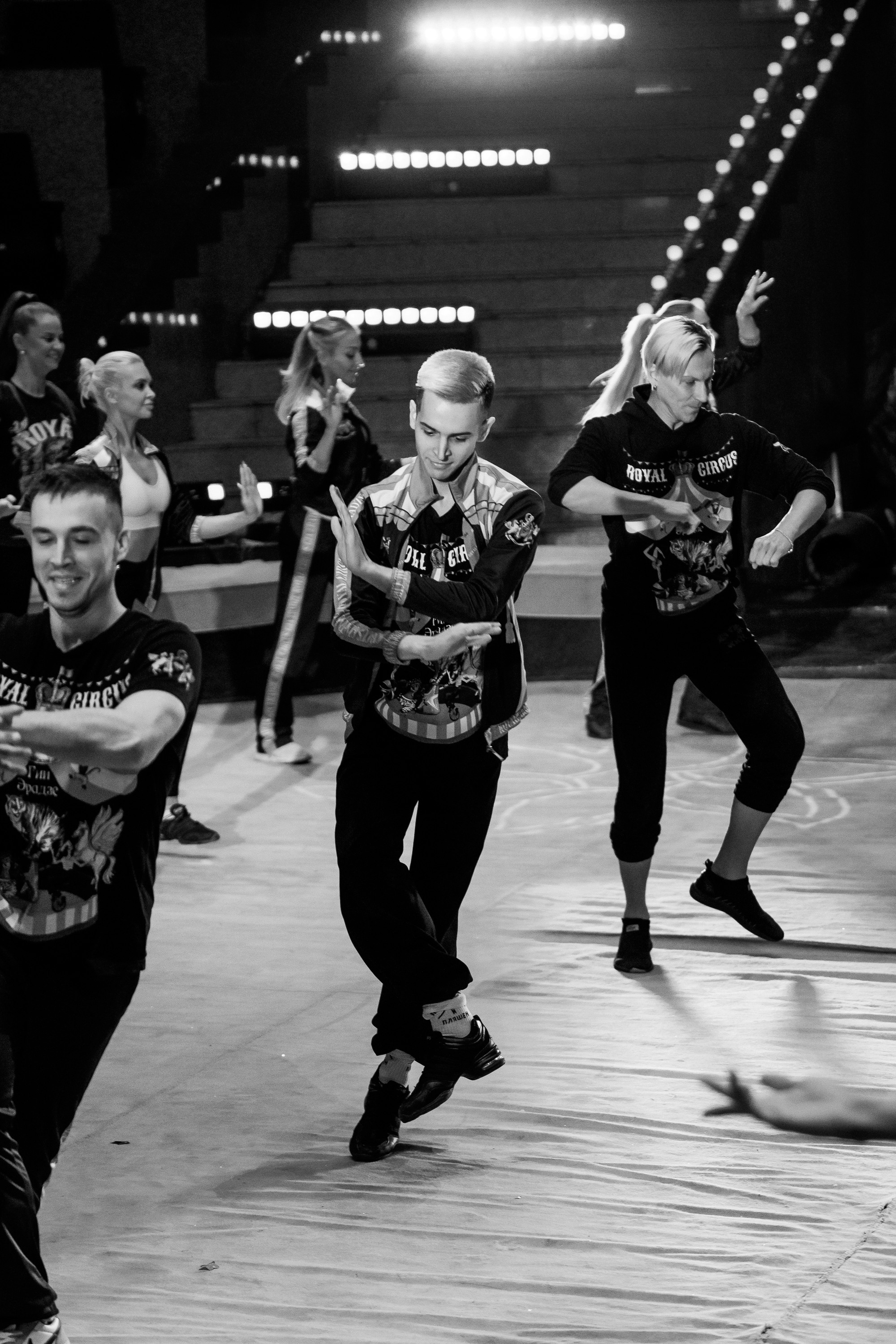 Открытая репетиция Королевского цирка Гии Эрадзе в Новосибирске. Воробьева Ксения — Спортивный и танцевальный фотограф Новосибирск