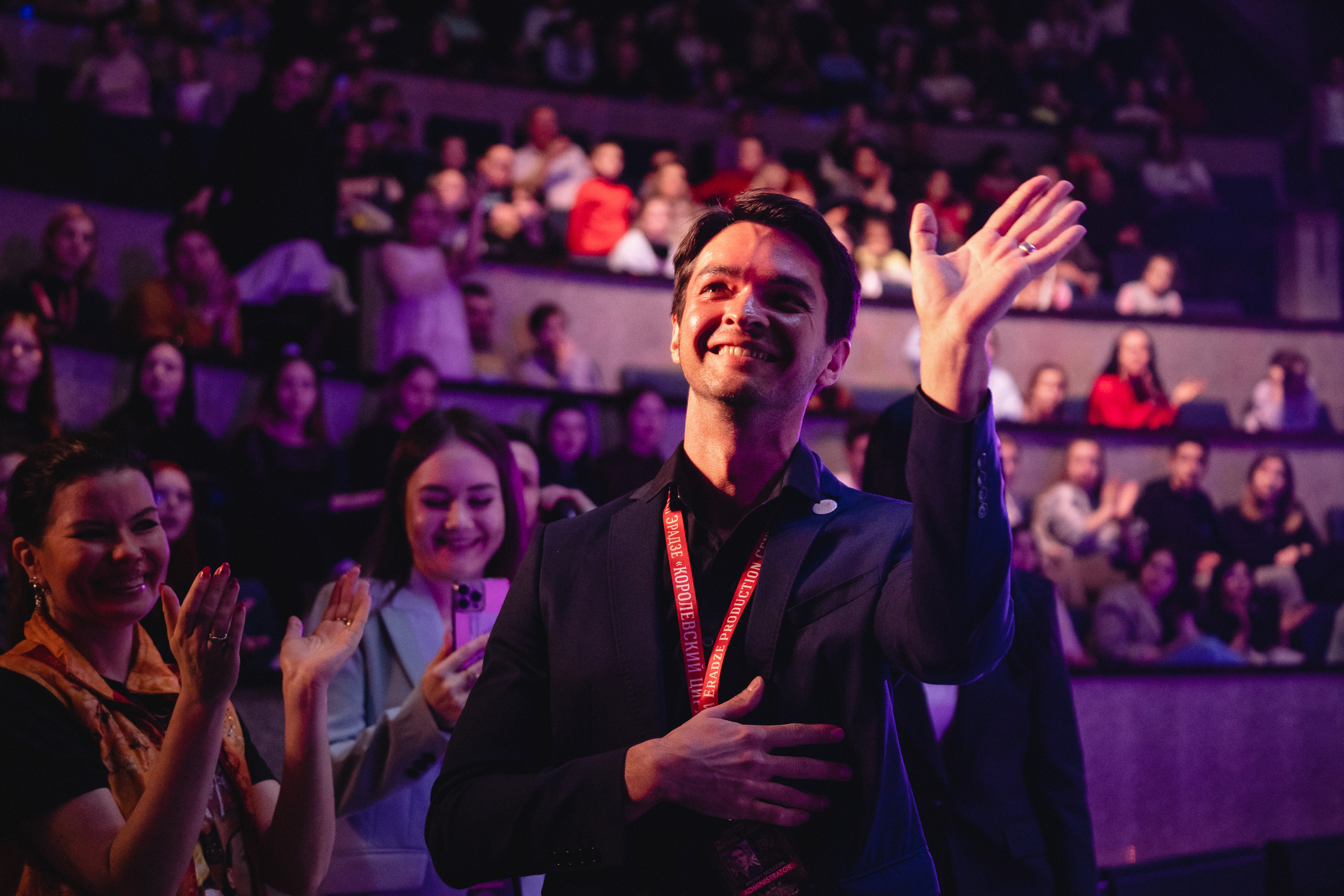 Открытая репетиция Королевского цирка Гии Эрадзе в Новосибирске. Воробьева Ксения — Спортивный и танцевальный фотограф Новосибирск