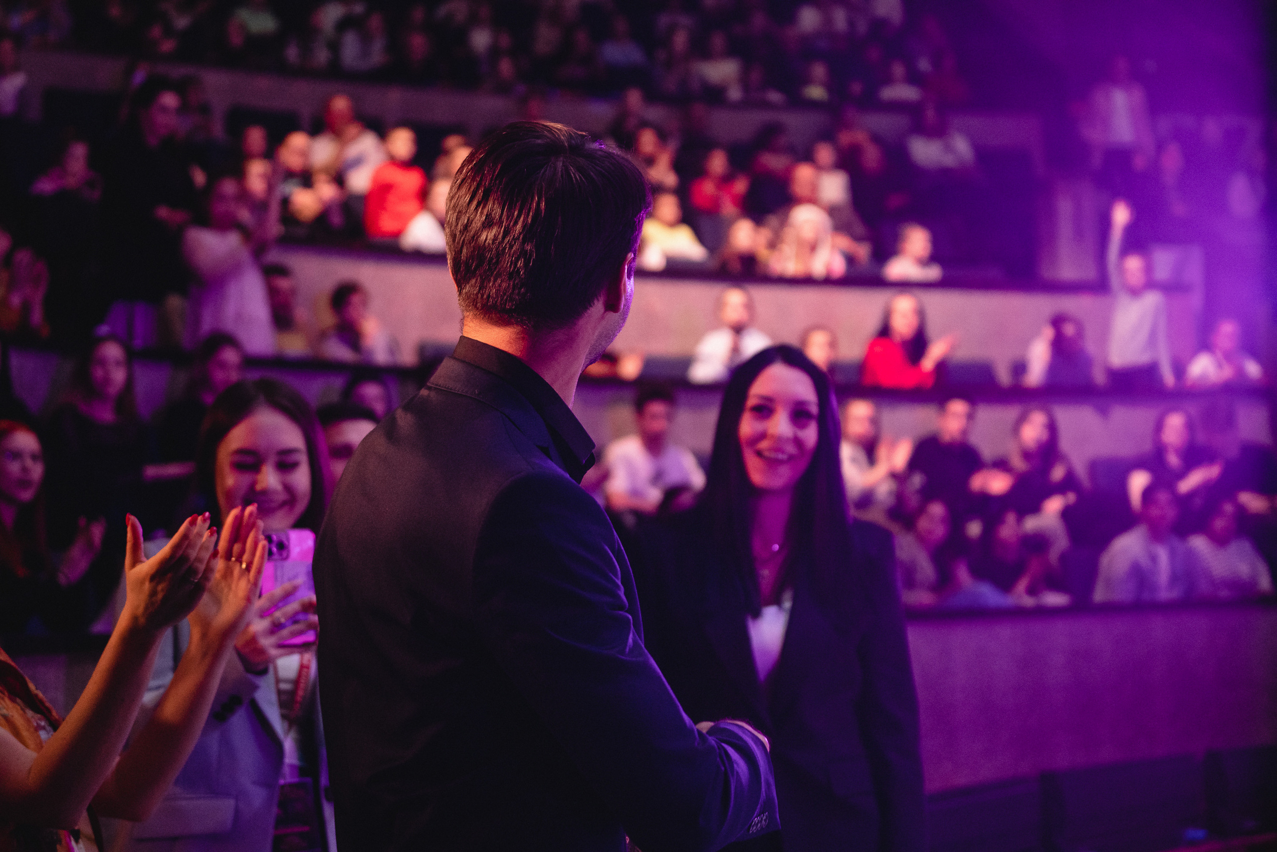 Открытая репетиция Королевского цирка Гии Эрадзе в Новосибирске. Воробьева Ксения — Спортивный и танцевальный фотограф Новосибирск