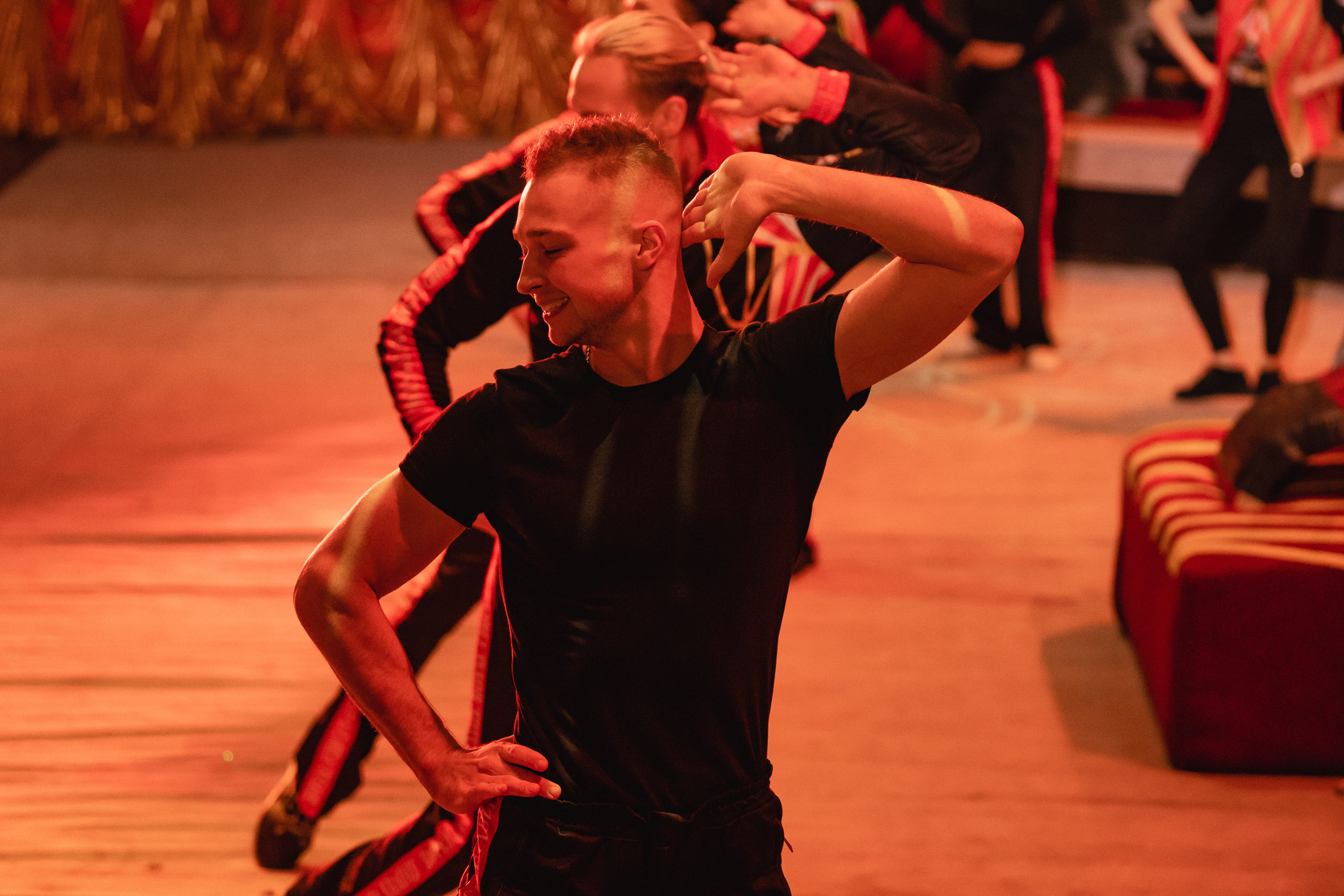 Открытая репетиция Королевского цирка Гии Эрадзе в Новосибирске. Воробьева Ксения — Спортивный и танцевальный фотограф Новосибирск