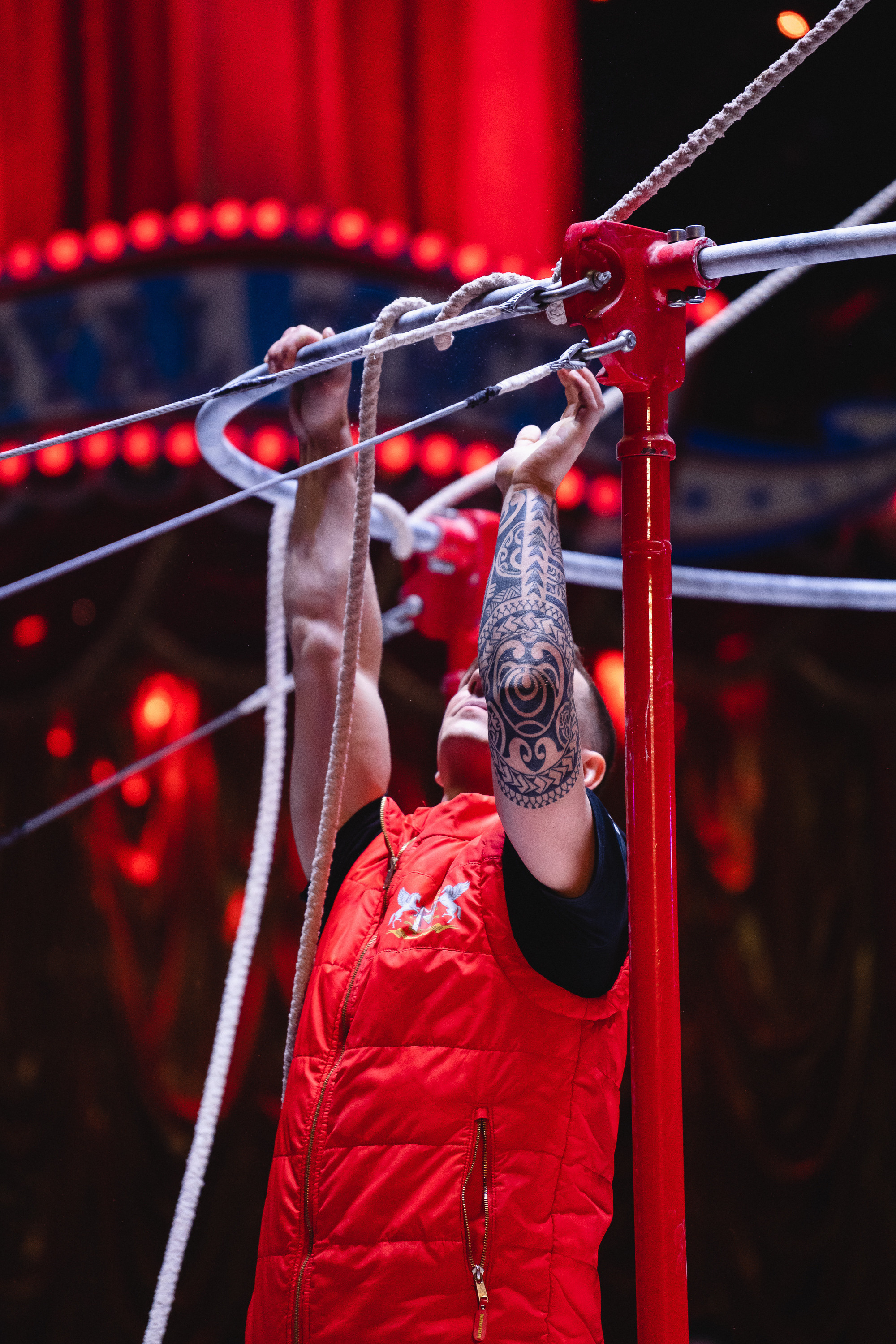 Открытая репетиция Королевского цирка Гии Эрадзе в Новосибирске. Воробьева Ксения — Спортивный и танцевальный фотограф Новосибирск