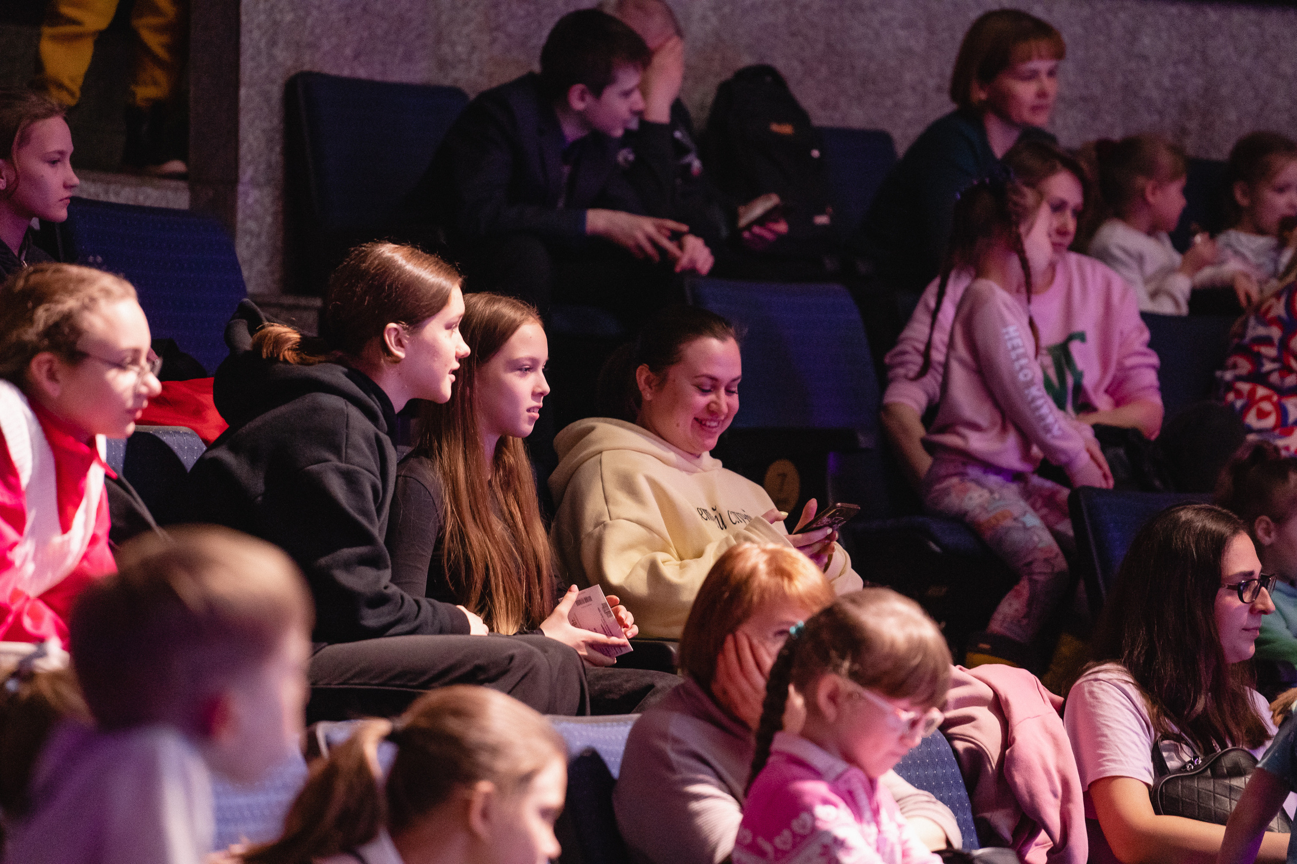 Открытая репетиция Королевского цирка Гии Эрадзе в Новосибирске. Воробьева Ксения — Спортивный и танцевальный фотограф Новосибирск