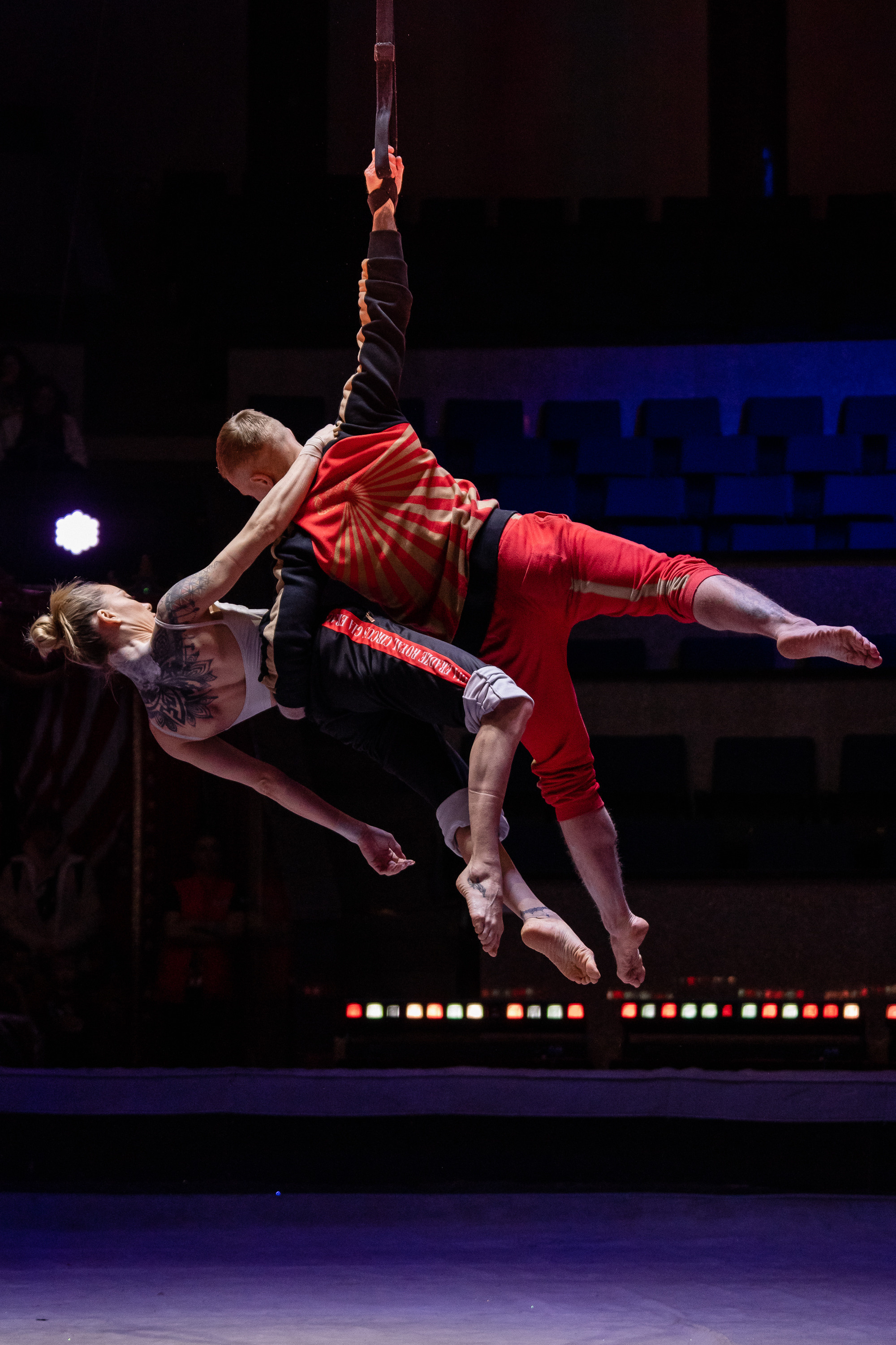 Открытая репетиция Королевского цирка Гии Эрадзе в Новосибирске. Воробьева Ксения — Спортивный и танцевальный фотограф Новосибирск