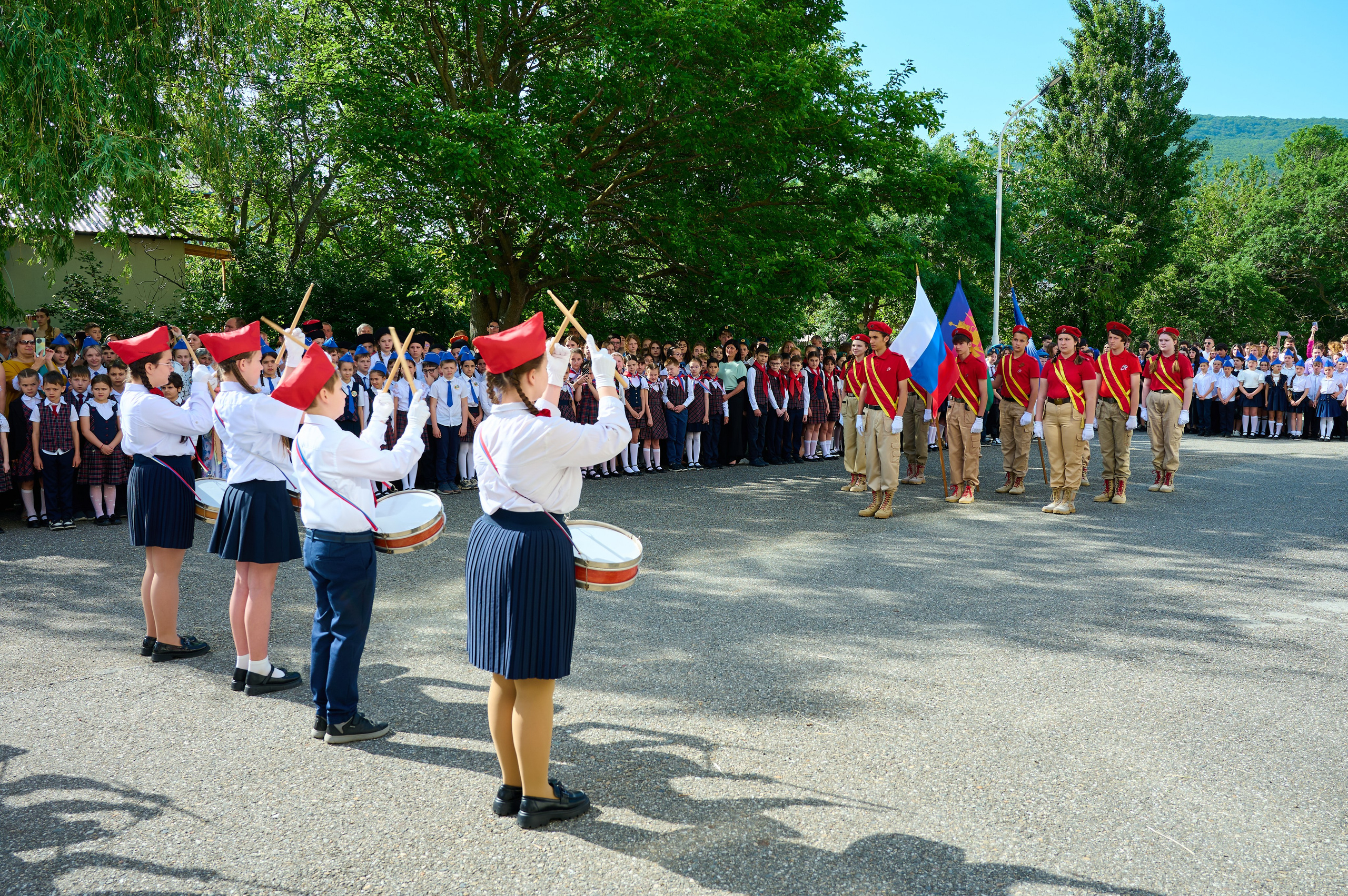 Последний звонок 2025. Жизнь курорта Кабардинка в фотографиях