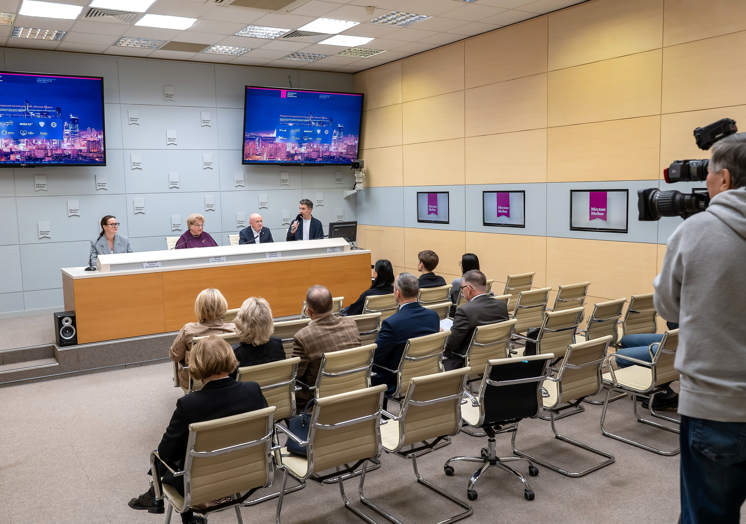 Пресс-конференция в Москва-24. Фотограф в Москве