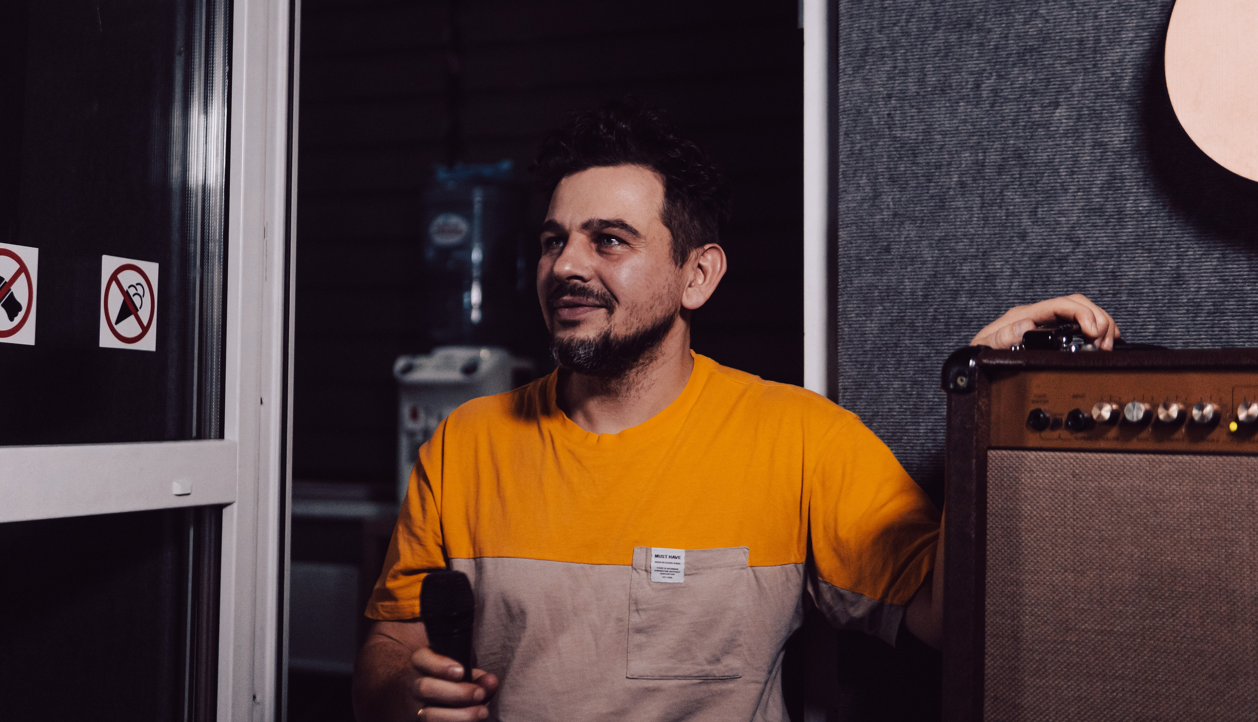 Фотографии репетиции рок группы