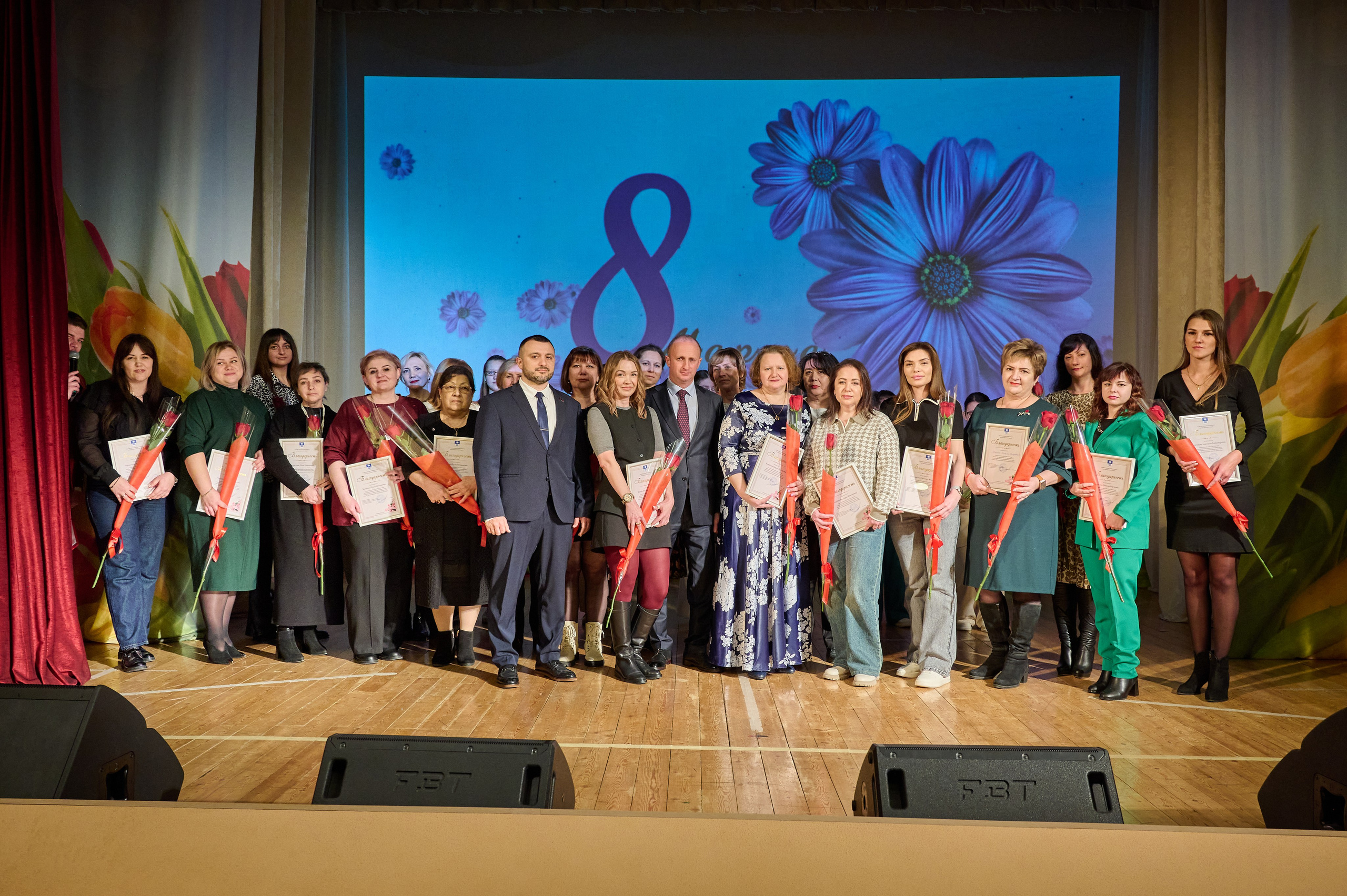 8 марта в Кабардинке. Жизнь курорта Кабардинка в фотографиях