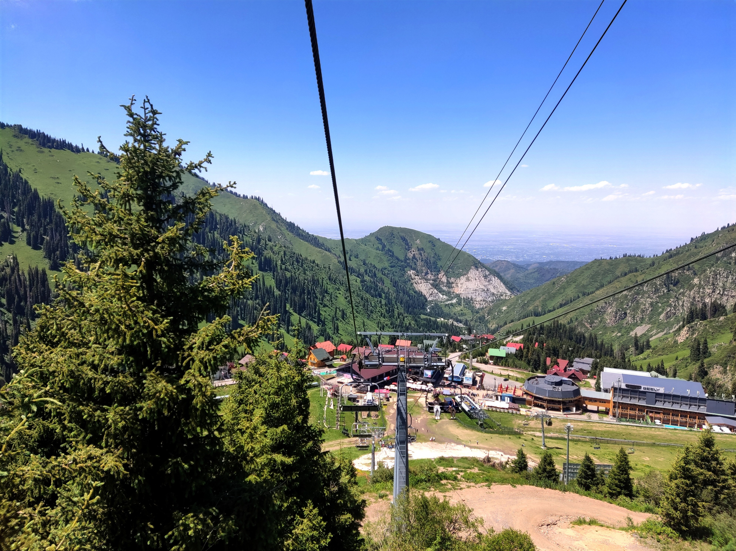 Melon Travel в Алматы: экскурсии и джип туры в Чарынский каньон, озера Каинды, Кольсай, Иссык, национальный парк Алтын Эмель