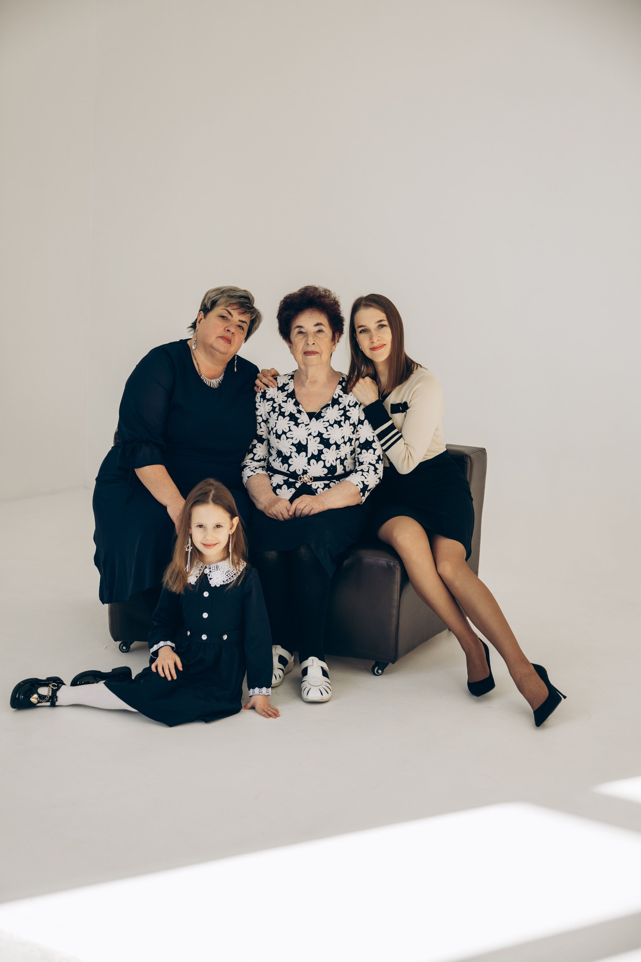 4 поколения. Свадебный, семейный фотограф в Иркутске Светлана Макаричева