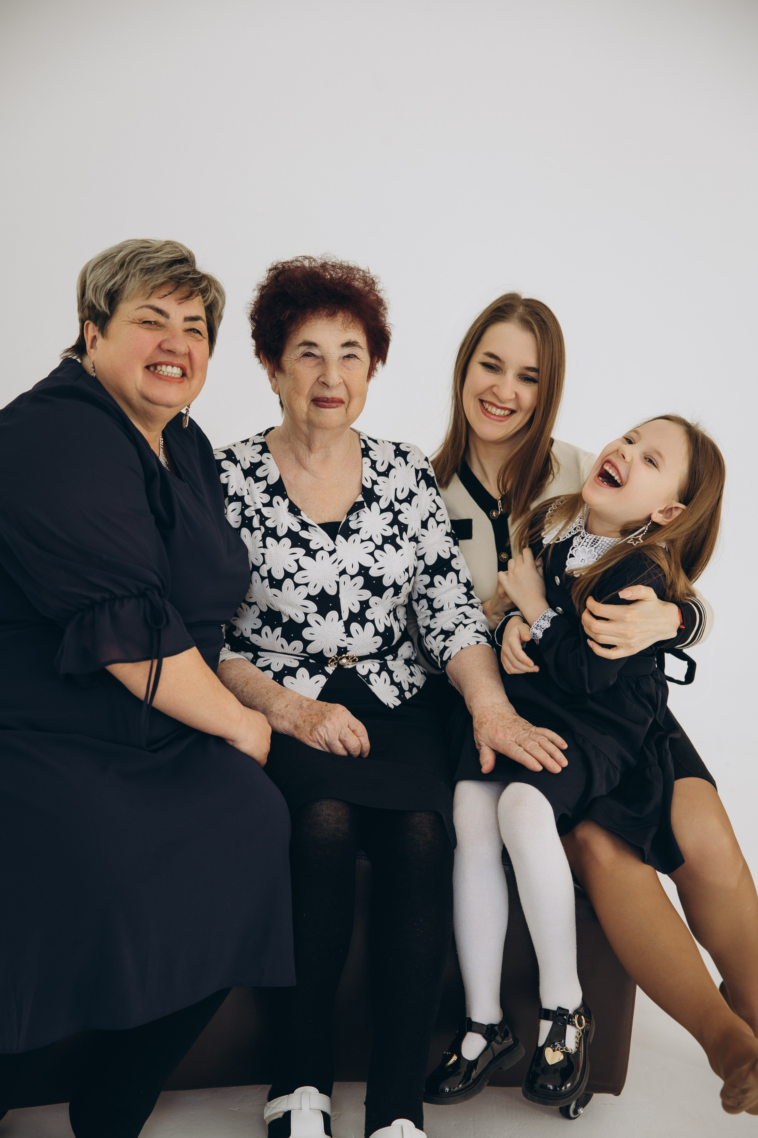 4 поколения. Свадебный, семейный фотограф в Иркутске Светлана Макаричева