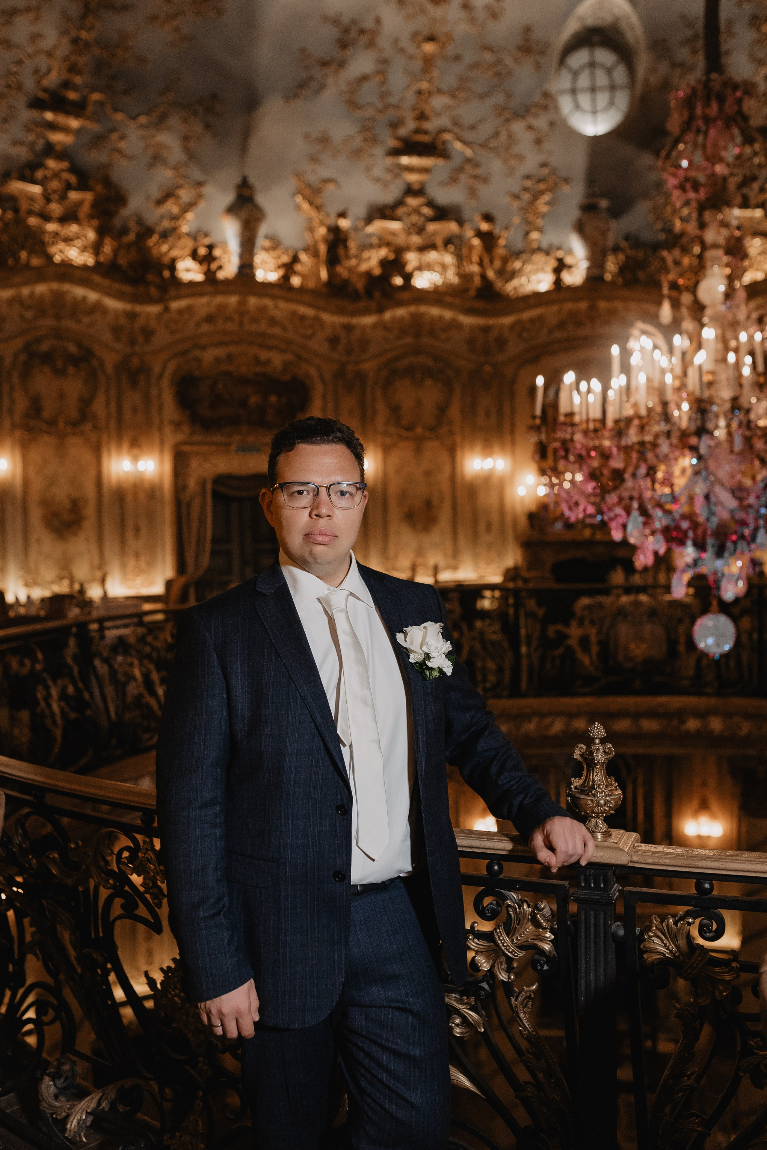 Свадебная фотосессия в ресторане Турандот. Свадебный фотограф в Москве Дарья Олендарёва