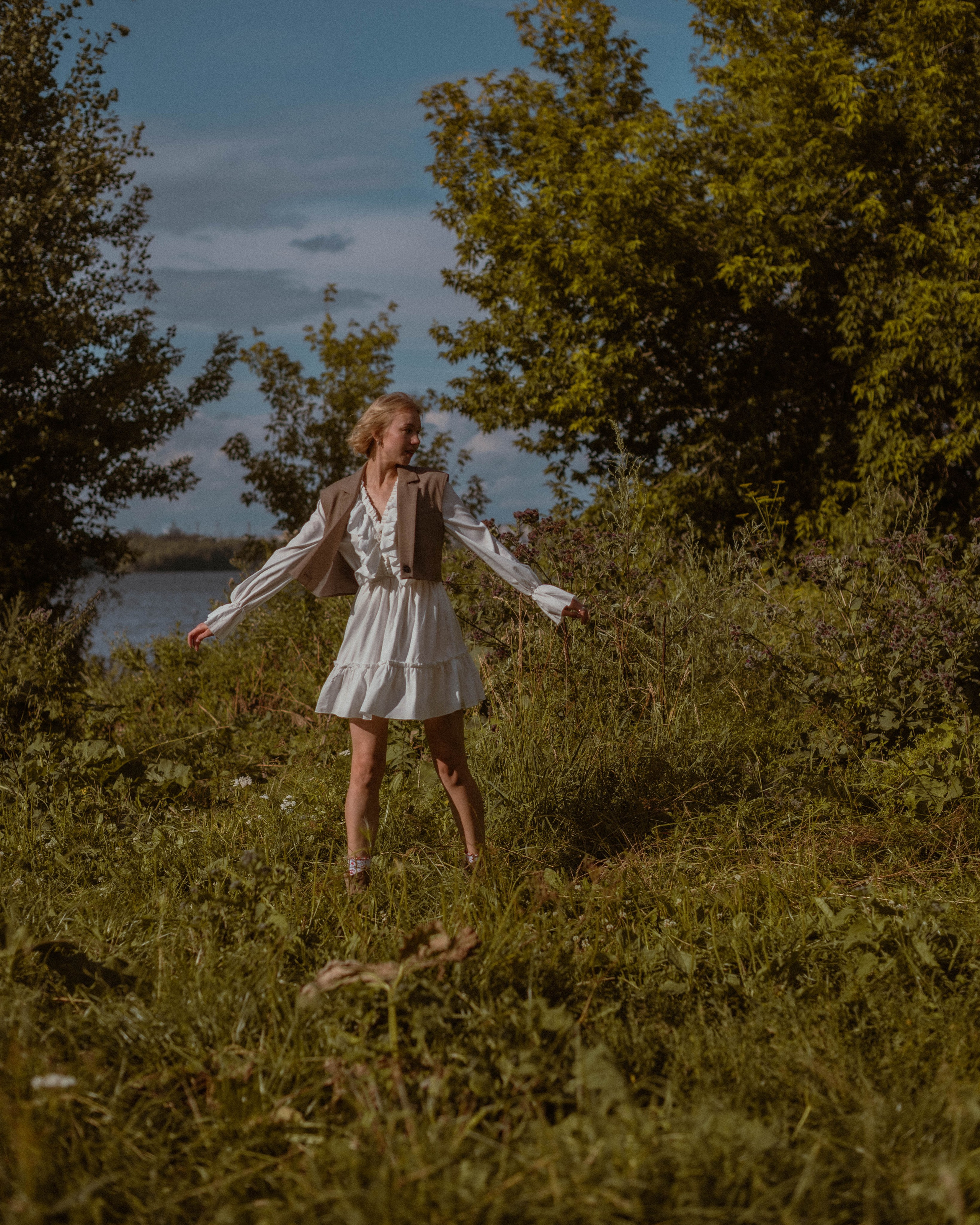 Милена. Женский фотограф. Создатель украшений ручной работы. Модель