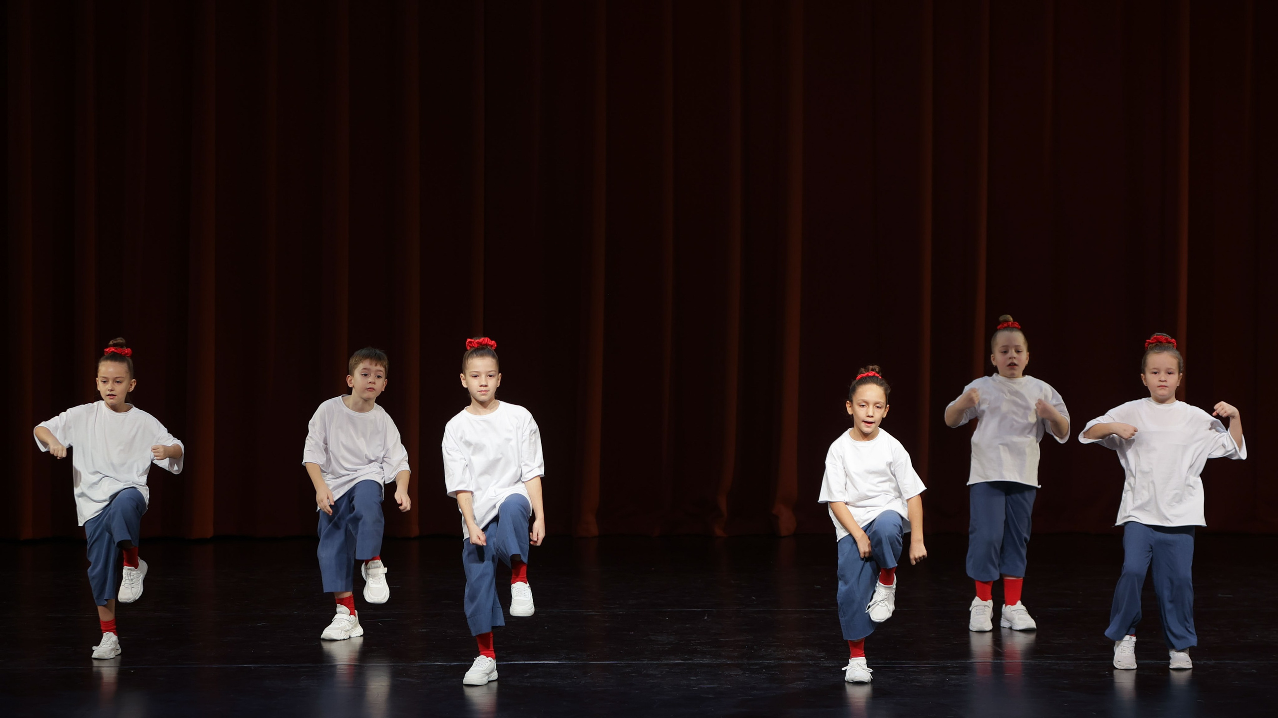 Фестиваль хореографического искусства «КУБОК ЛЕГЕНДЫ — 2025». Выпускные альбомы и школьный фотограф в Подольске, Троицке, Щербинке, Москве и Московской области