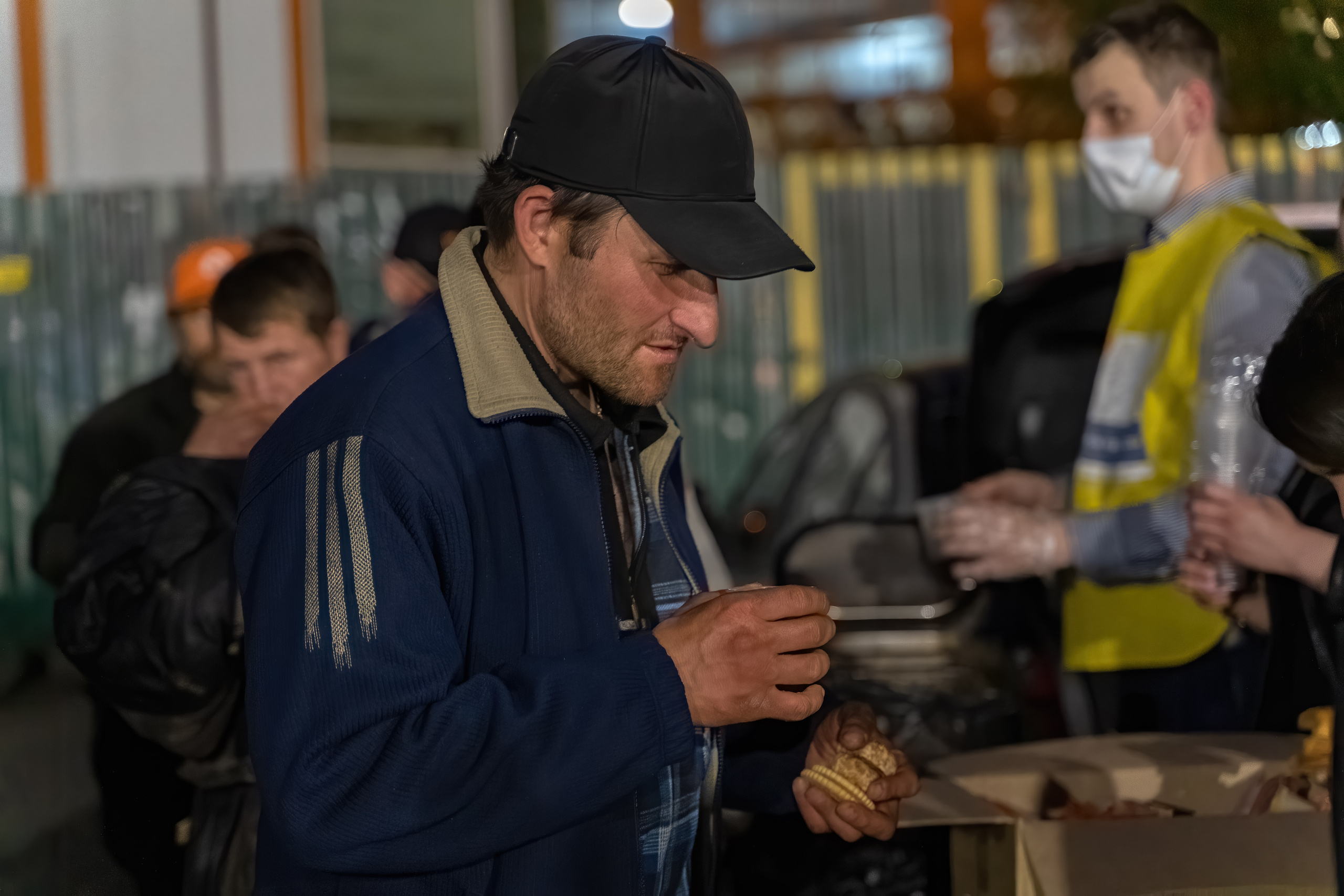 Никто не хочет жить на улице!. Творческий фотограф Артур Блаев