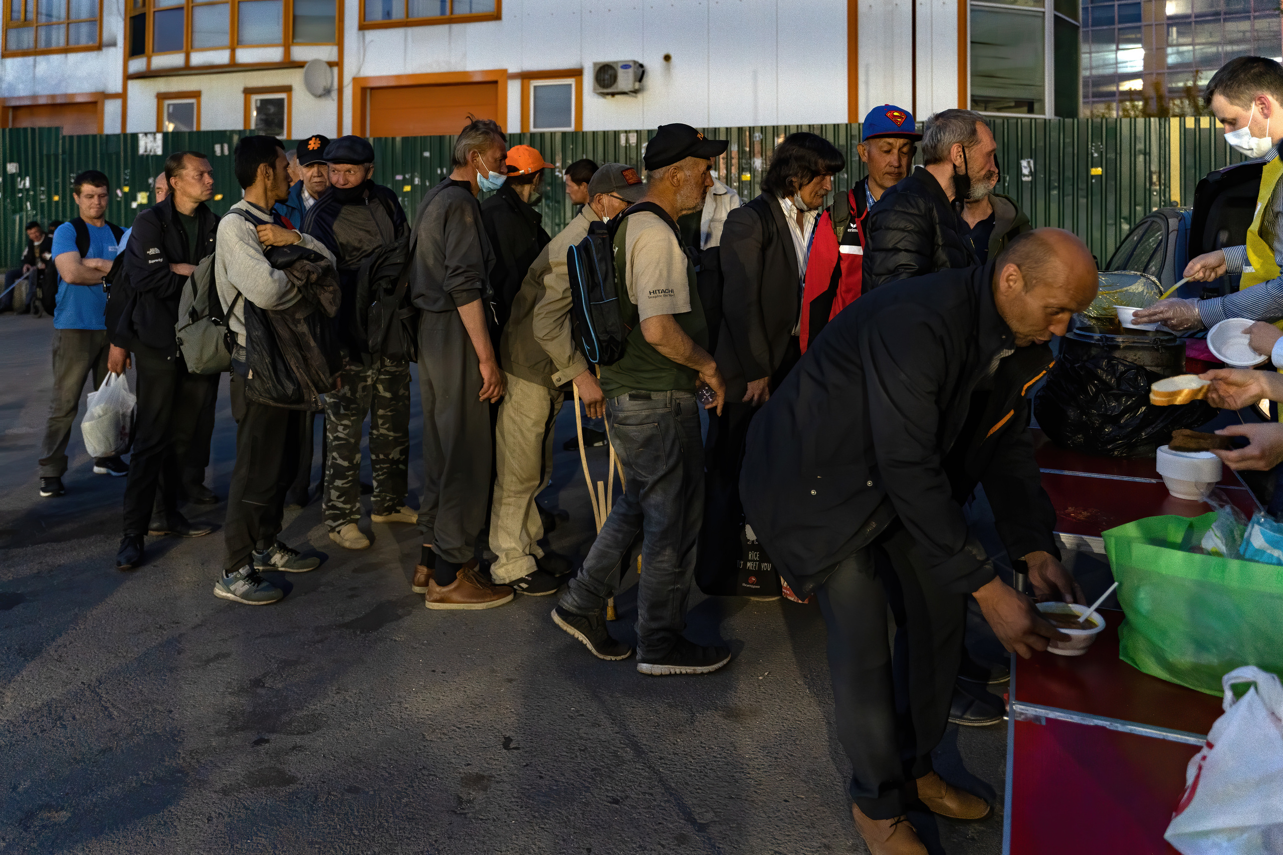 Никто не хочет жить на улице!. Творческий фотограф Артур Блаев
