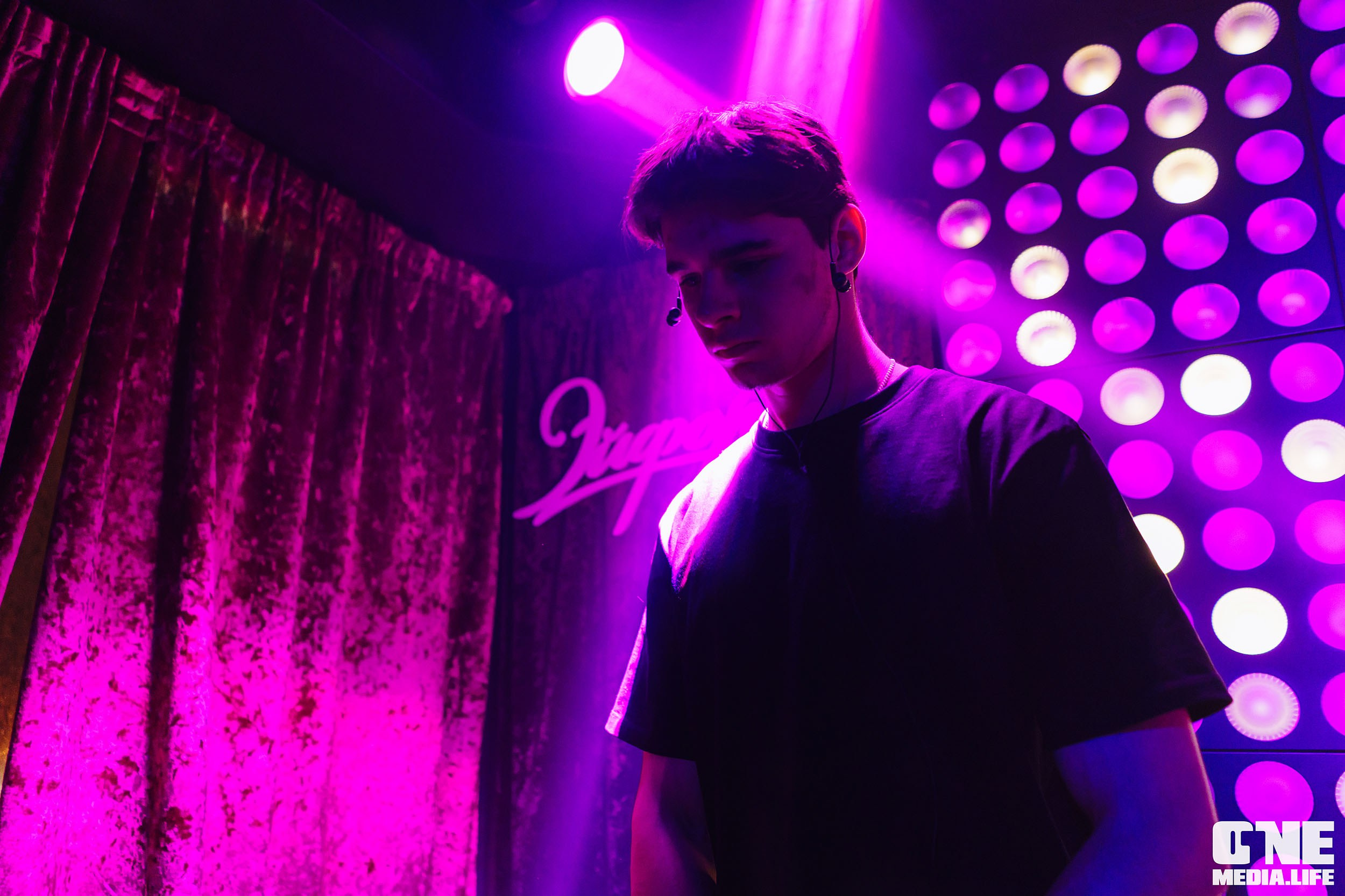 Фоторепортаж из караоке-клуба Эйфория. One Media Life: фоторепортажи, фотоотчеты с мероприятий и заведений