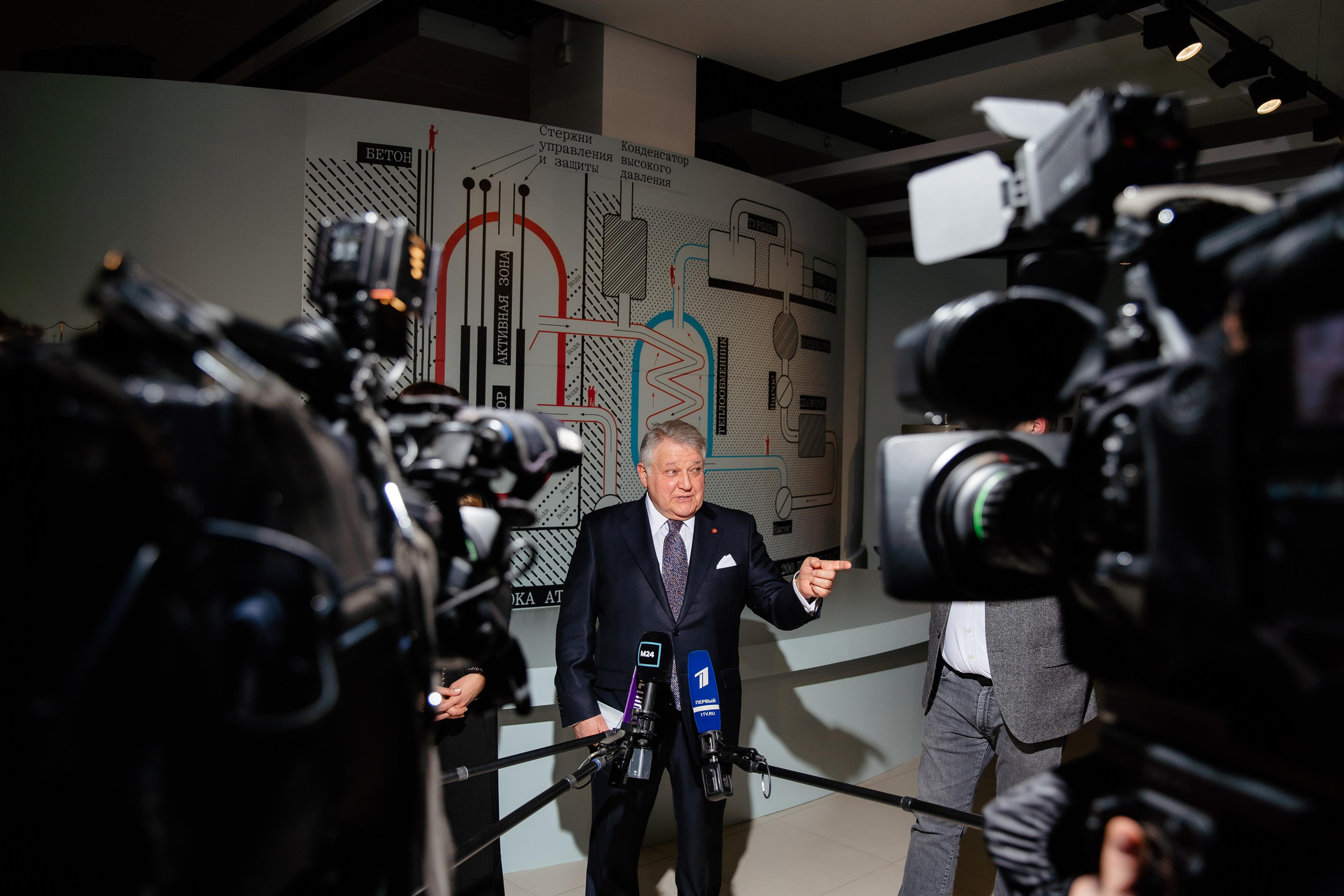 Ф-1: феноменально первый. Атомный проект, который изменил мир. Фотограф в Москве и по всему миру — Олег Акентьев (Events, Светская Хроника, FTP)