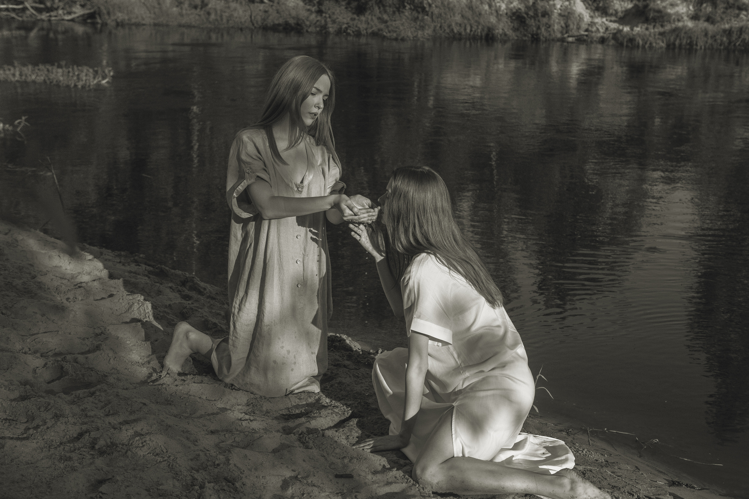 Mutually. Art photographer Romanda Che
