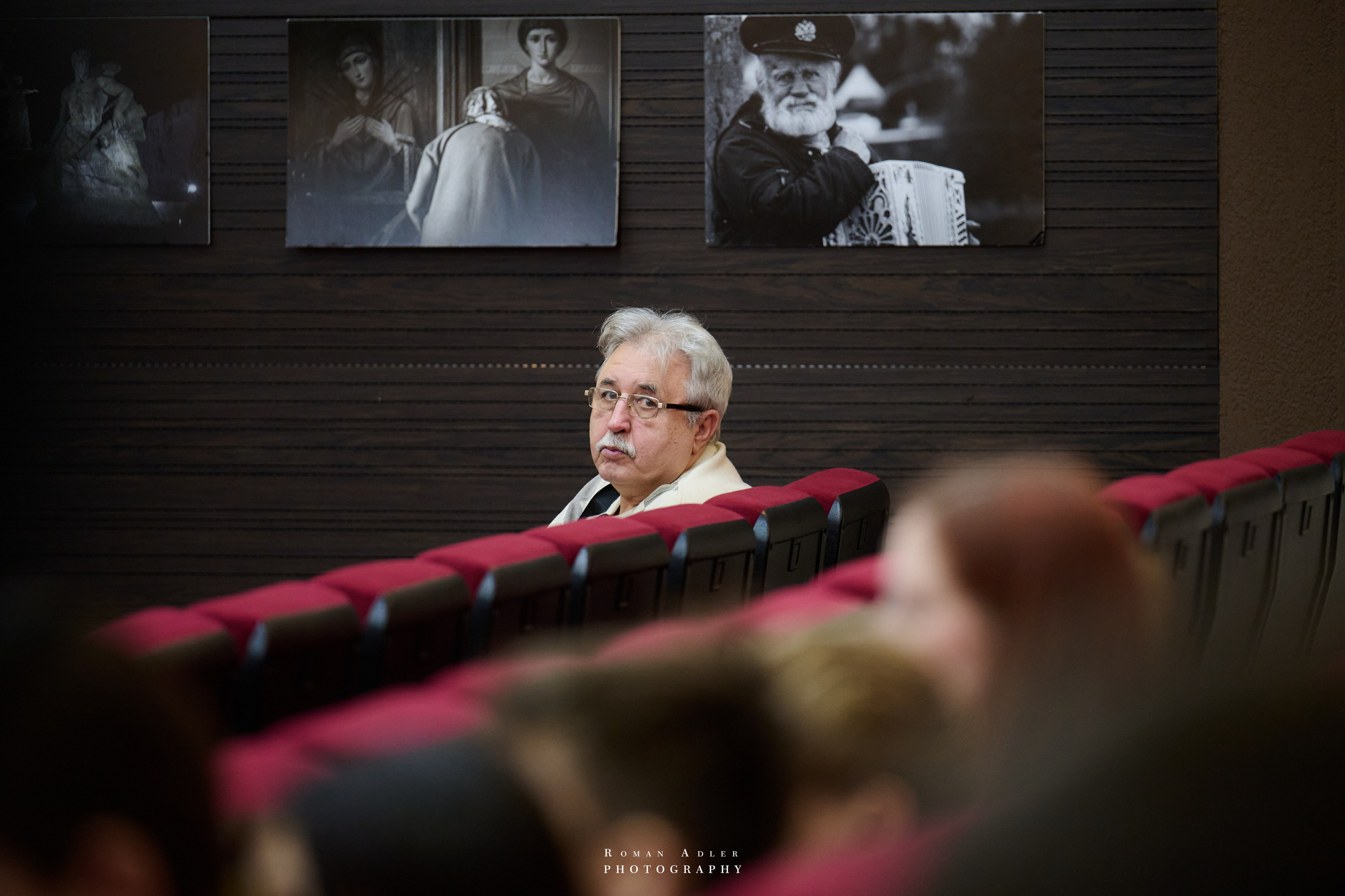 ДК «Победа» выставка фотопроекта «Территории». Фотограф Роман Адлер