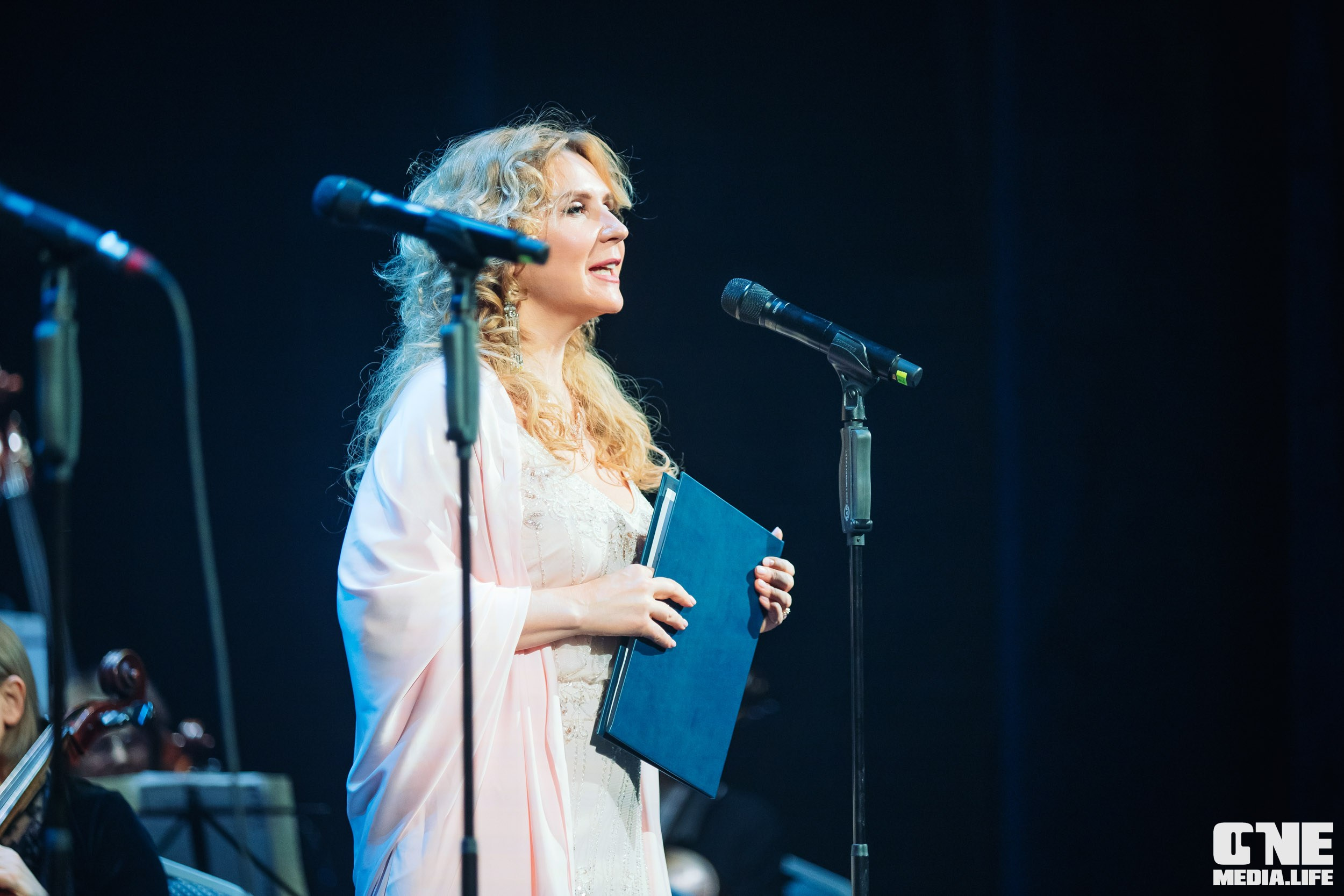 Концерт 8 марта в Янтарь холл. One Media Life: фоторепортажи, фотоотчеты с мероприятий и заведений