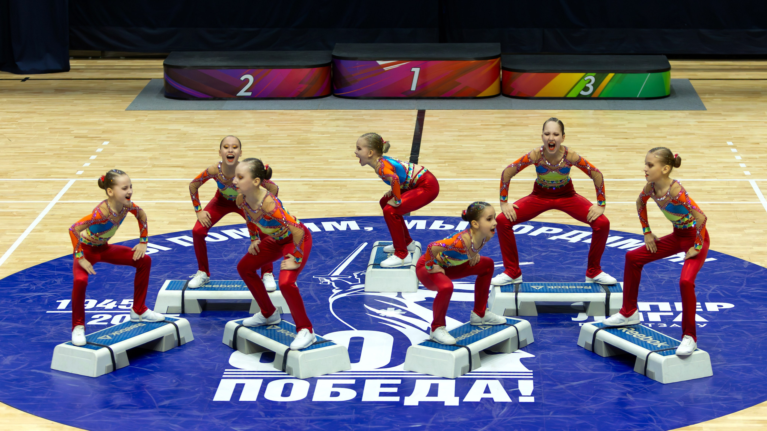 Фестиваль по фитнес-аэробике «Облачко» дисциплина «Степ-аэробика». Выпускные альбомы и школьный фотограф в Подольске, Троицке, Щербинке, Москве и Московской области