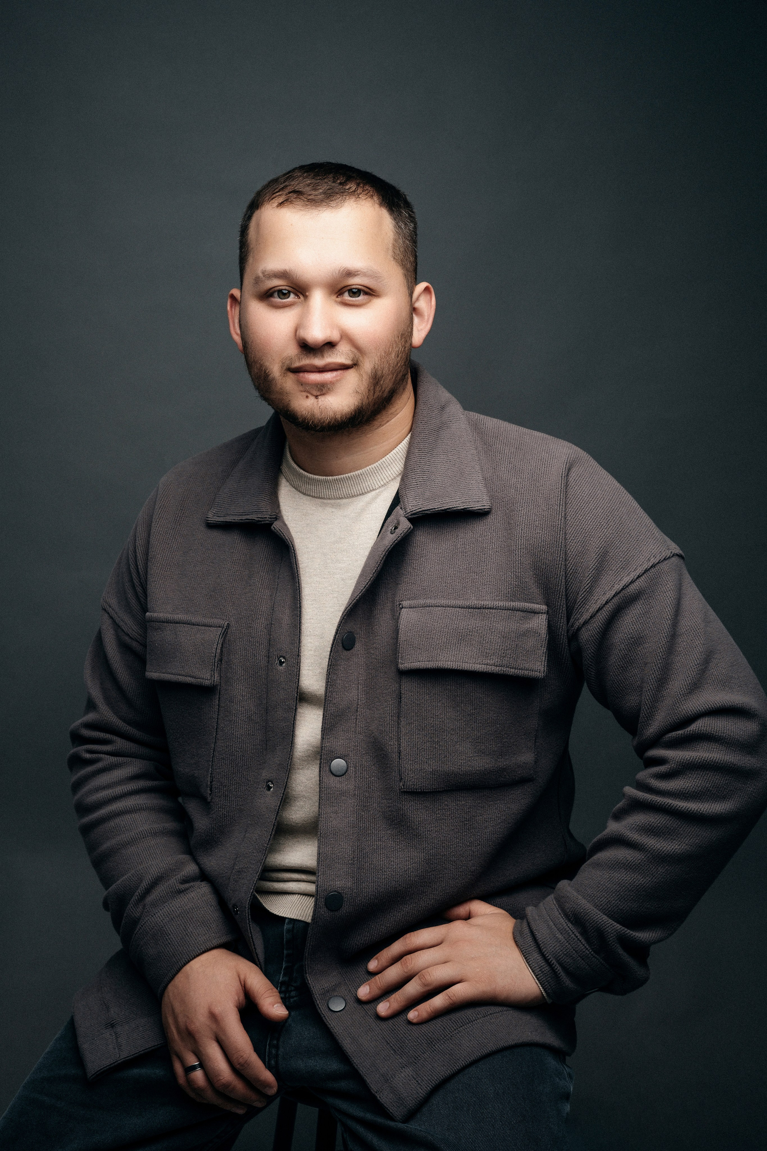 Алтай Бухарбаев, врач стоматолог-хирург-имплантолог. Фотограф и видеограф Анна Жагорина