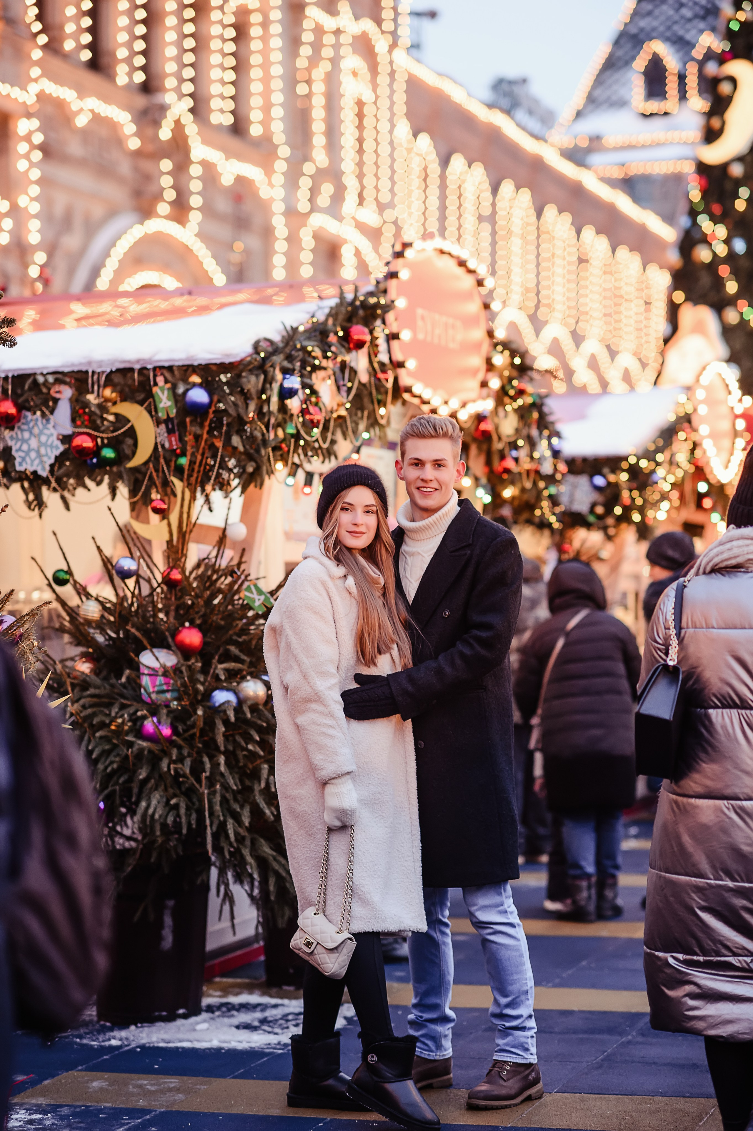 фотосессия с огнями ГУМа