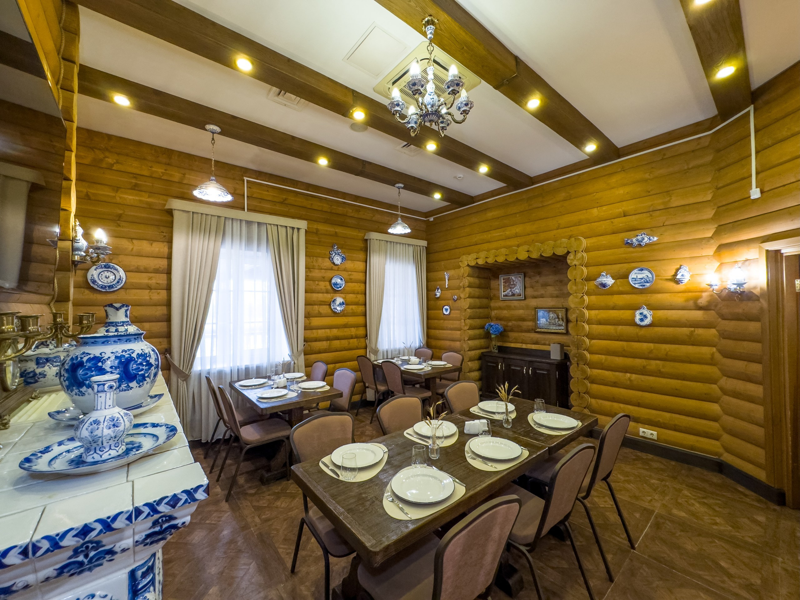 Банкетный зал «Гжель», ресторана «Дача ". Фотограф в Оренбурге. Профессиональный фотограф