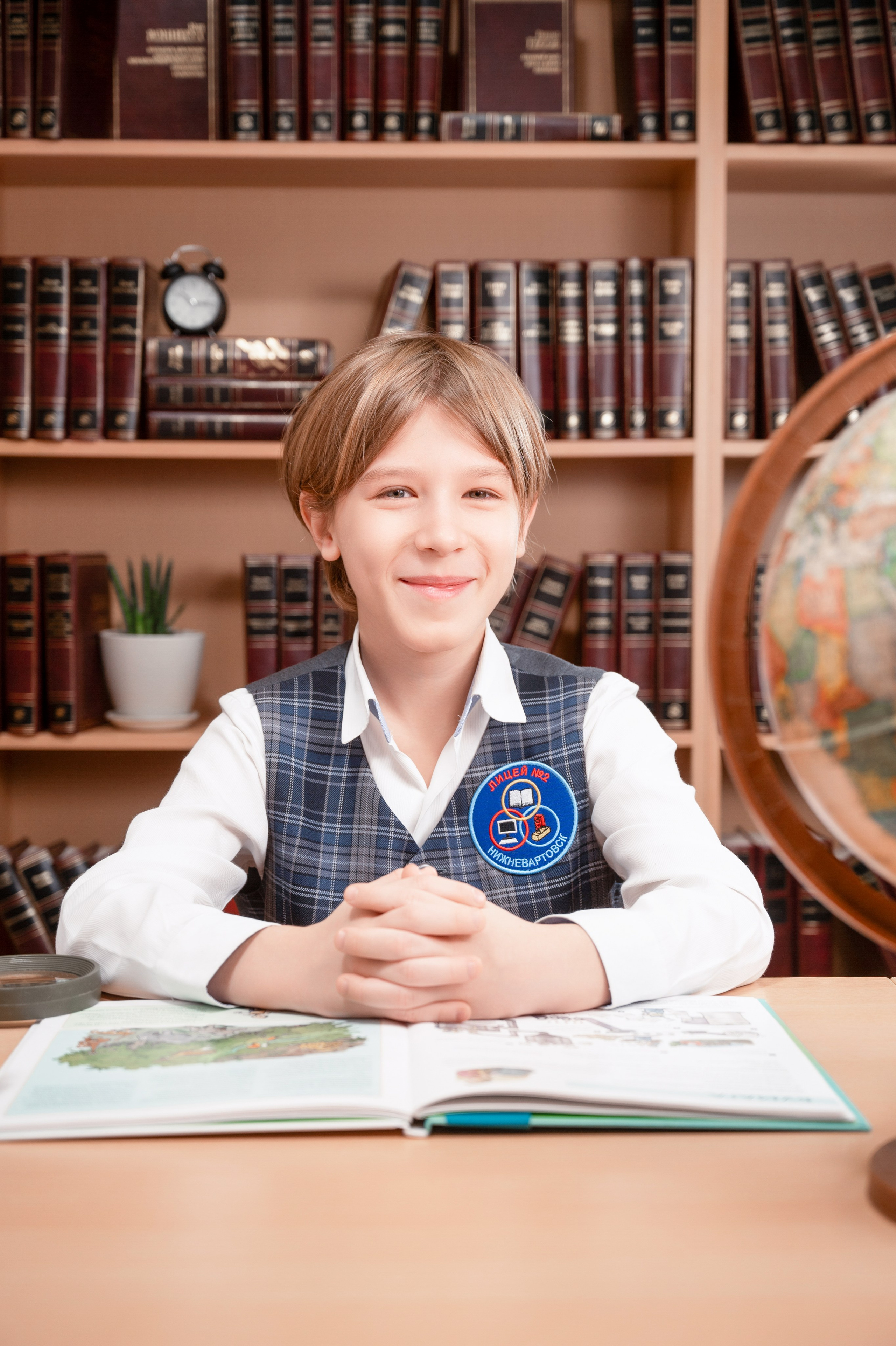 Школьные фото младших классов Нижневартовск | Портфолио фотографа. AR-t студия «Альбом+», г. Нижневартовск