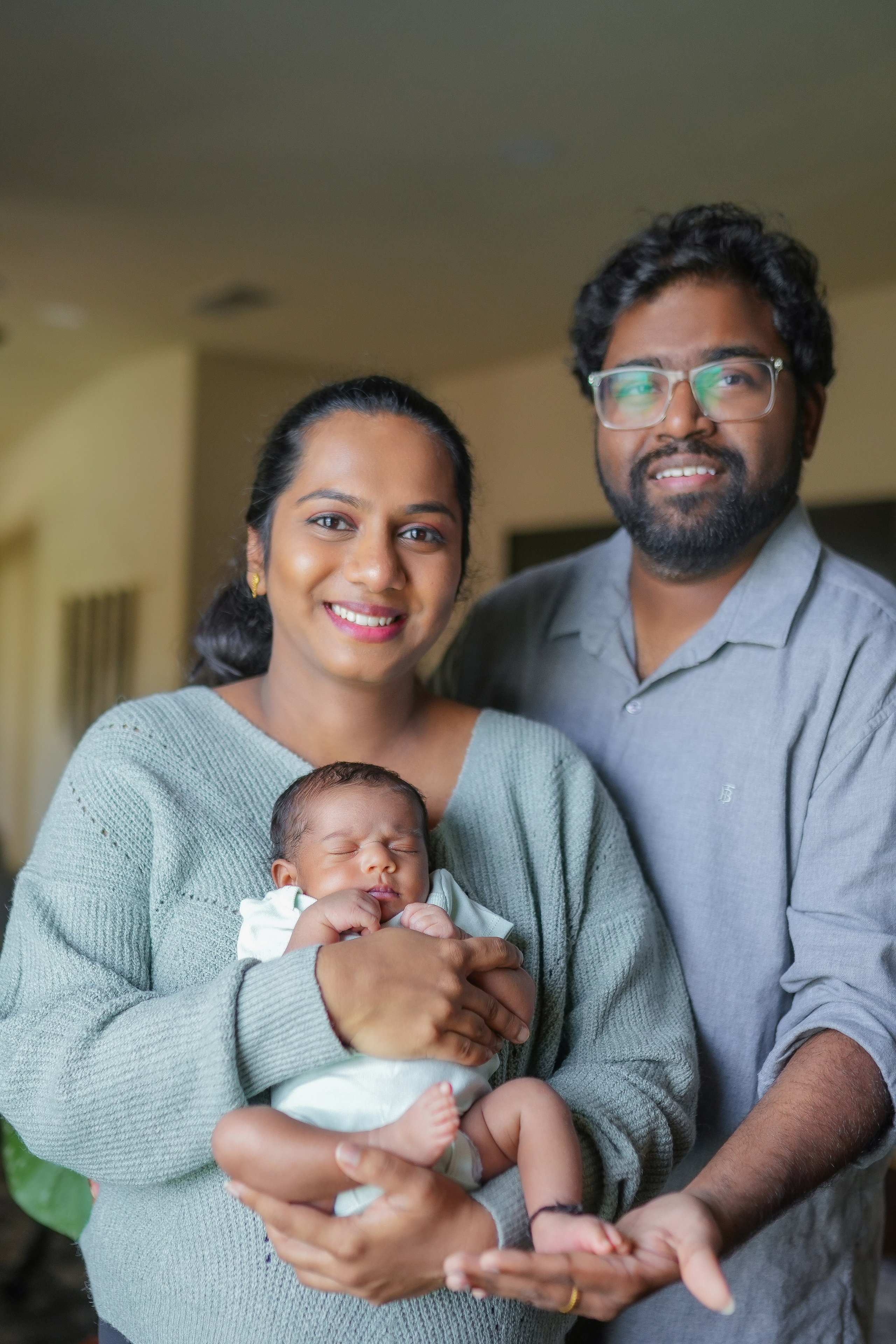 Heartfelt family memories — cozy newborn session