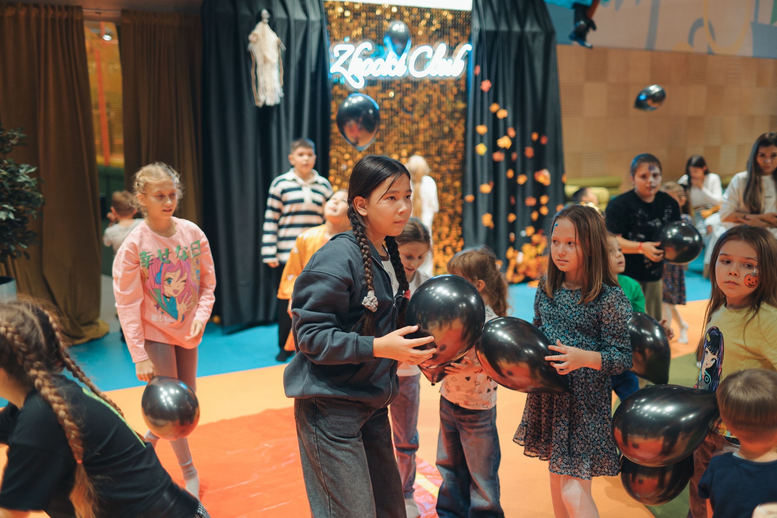 02.11 Halloween в Zhooki Park. Команда специалистов в мире фотографии и видео. Детский фотограф, семейный фотограф