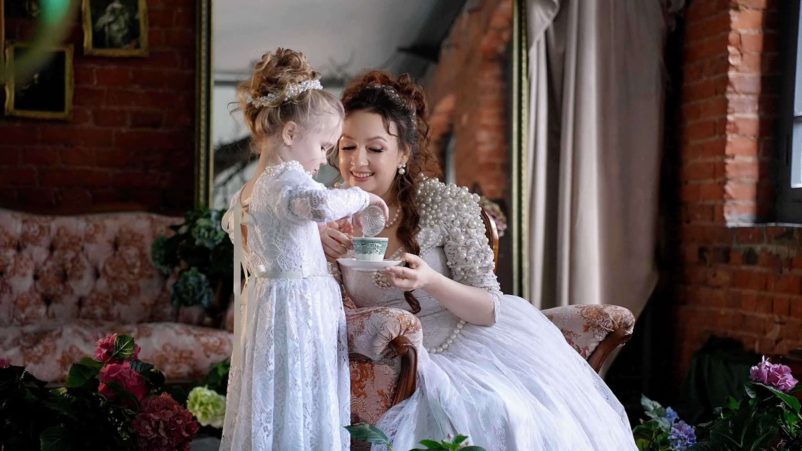 Наталья и Яна — Не просто съёмки, а целые миры 🎬. Видеограф / Фотограф  — Яна Спащанская