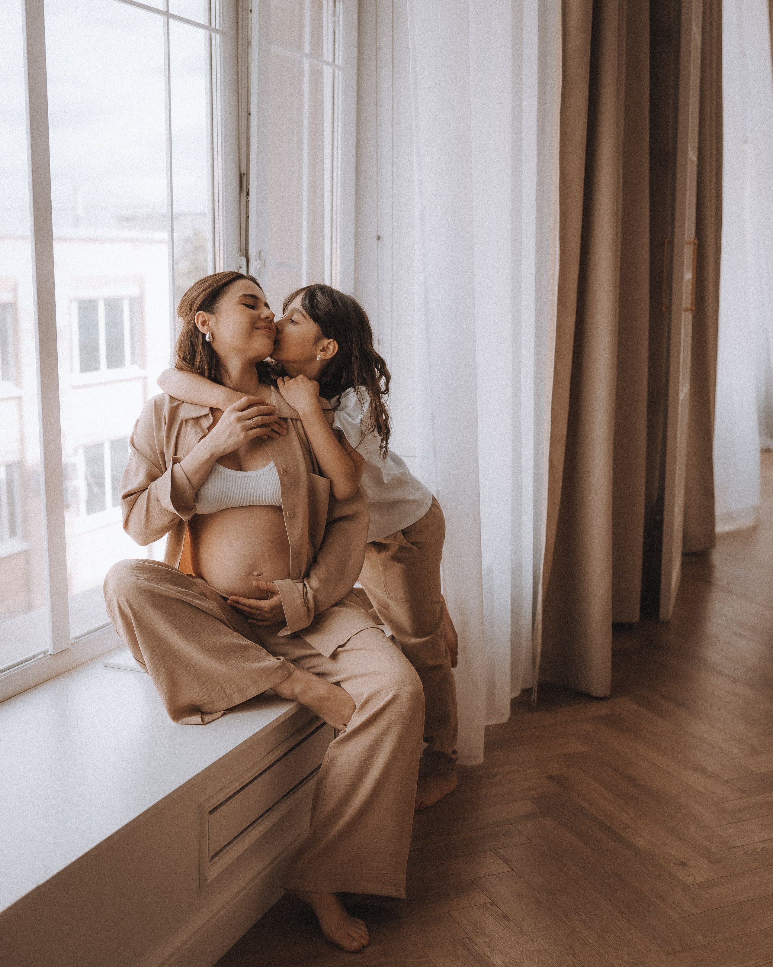 семейная фотосессия в студии с детьми в москве, детская фотосессия в фотостудии в москве, уютные нежные семейные фотосессии в москве, семейная беременная фотосессия в москве с детьми, фотосессия беременности с мужем в москве, светлые фотостудии в москве, стильные семейные фотосессии в москве, фотосессии в стиле lifestyle, фотосессии в стиле лайфстайл в москве, Семейная фотография в москве , семейный фотограф в москве , семейная фотосессия в москве , семья , детская фотография , фотограф , женский портрет , фотосессия , детский портрет , детский фотограф , lovestory , новогодняя фотосессия , детское фото , детская фотосессия , эмоциональные семейные фотосессии в москве, портретная фотография в москве, заказать семейный фотоальбом в москве