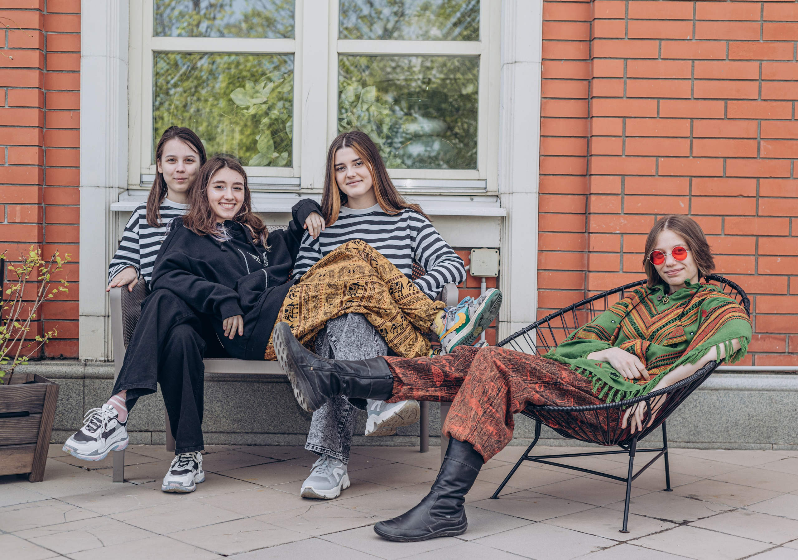 Выпускной альбом с душой — фотосессия, ретушь и дизайн в Москве. MILATE — выпускные альбомы, фотосессии и видео в Москве