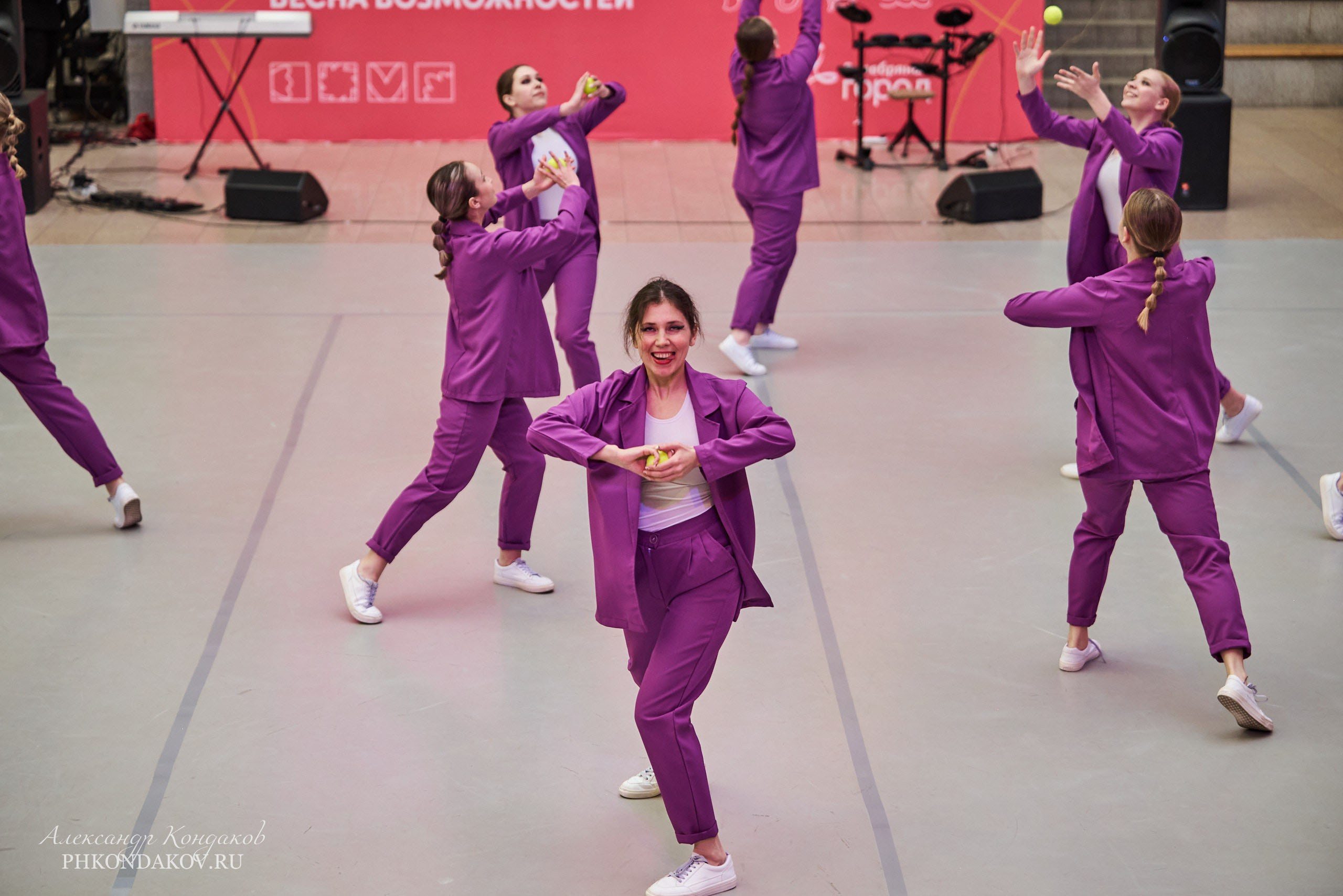 Открытие студенческой весны 2024 в г. Иваново. Фотограф в Иваново: Каталожная съемка одежды и постельного белья, Wildberries