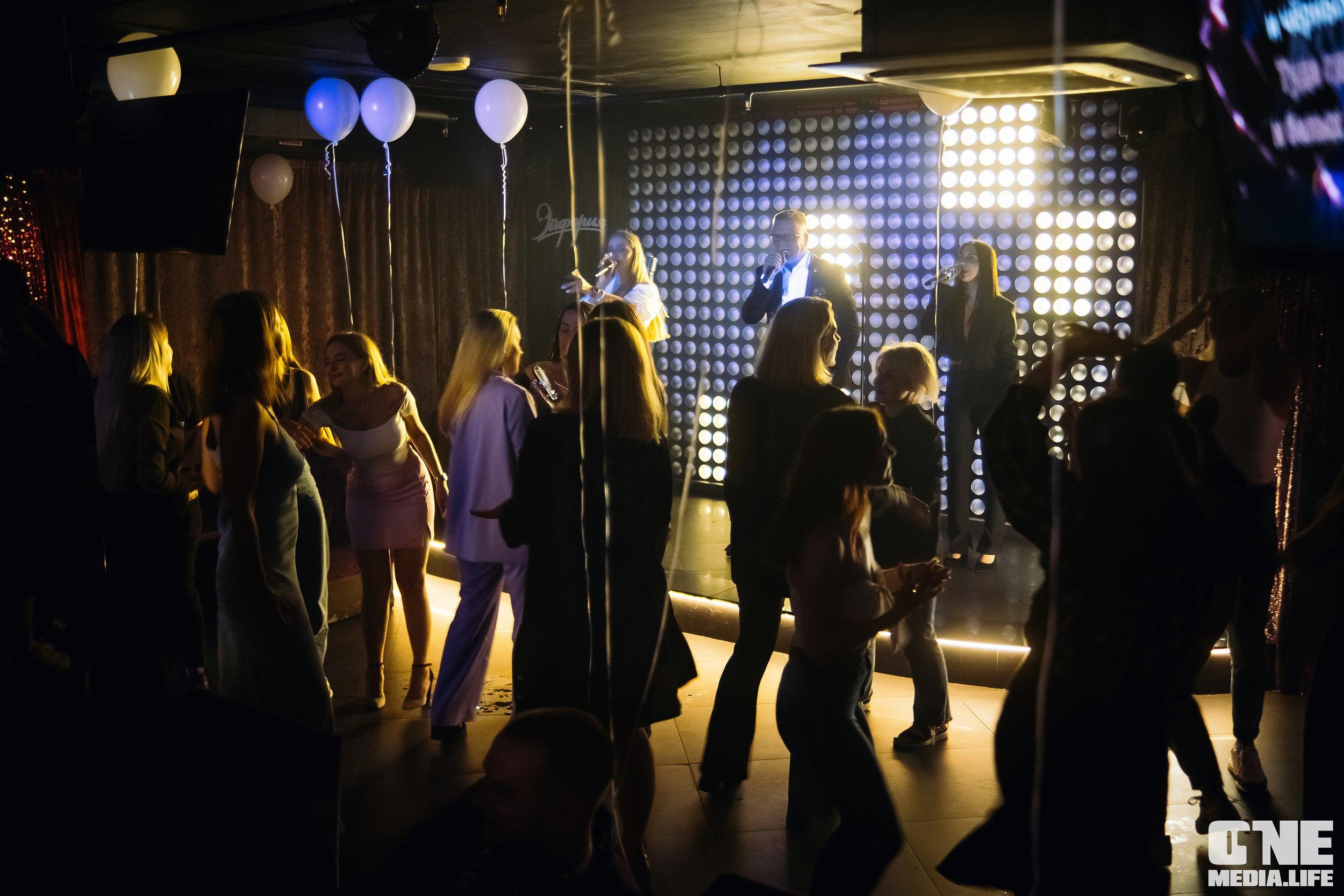 Фоторепортаж из караоке-клуба Эйфория. One Media Life: фоторепортажи, фотоотчеты с мероприятий и заведений