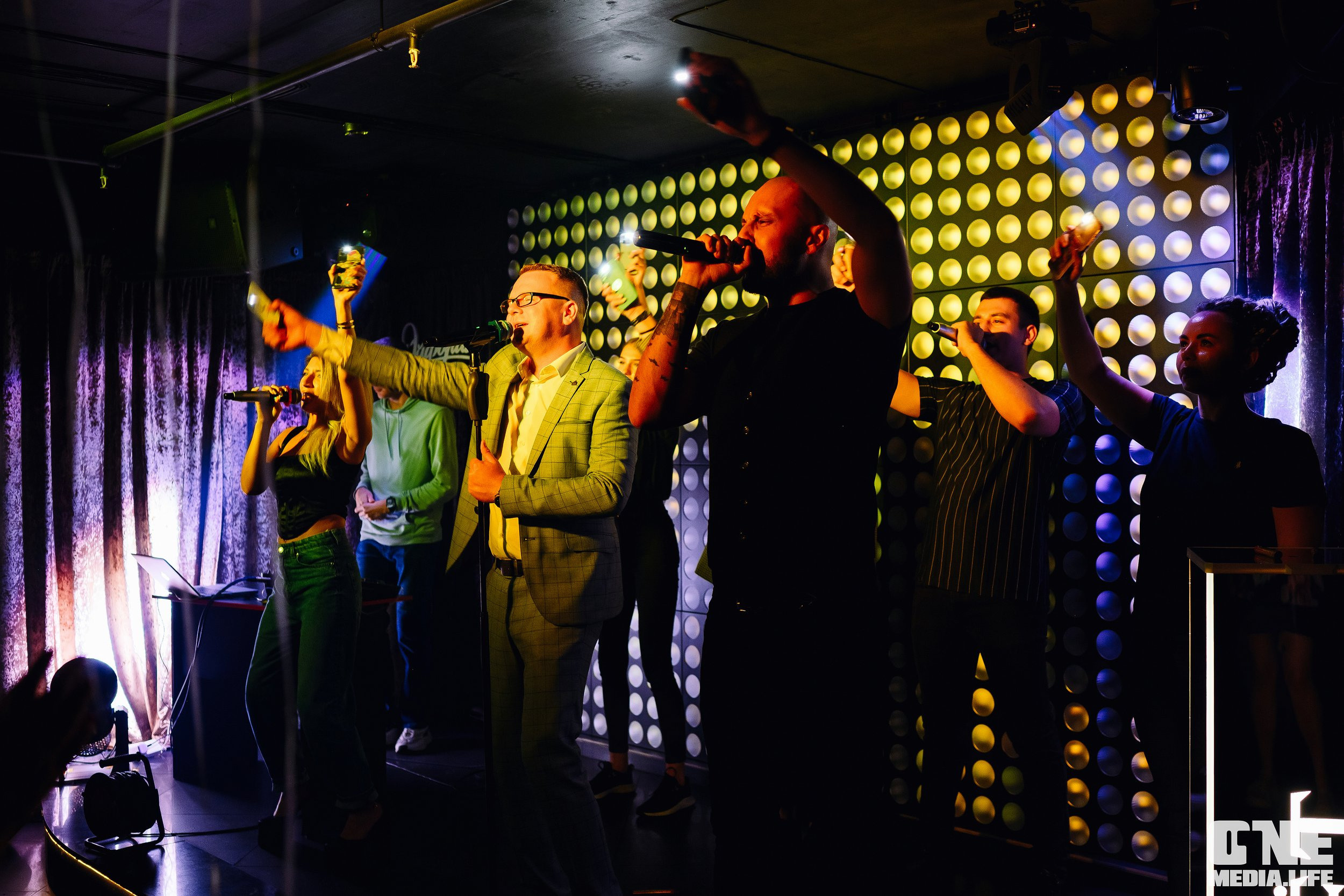 Репортаж из караоке-клуба Эйфория. One Media Life: фоторепортажи, фотоотчеты с мероприятий и заведений