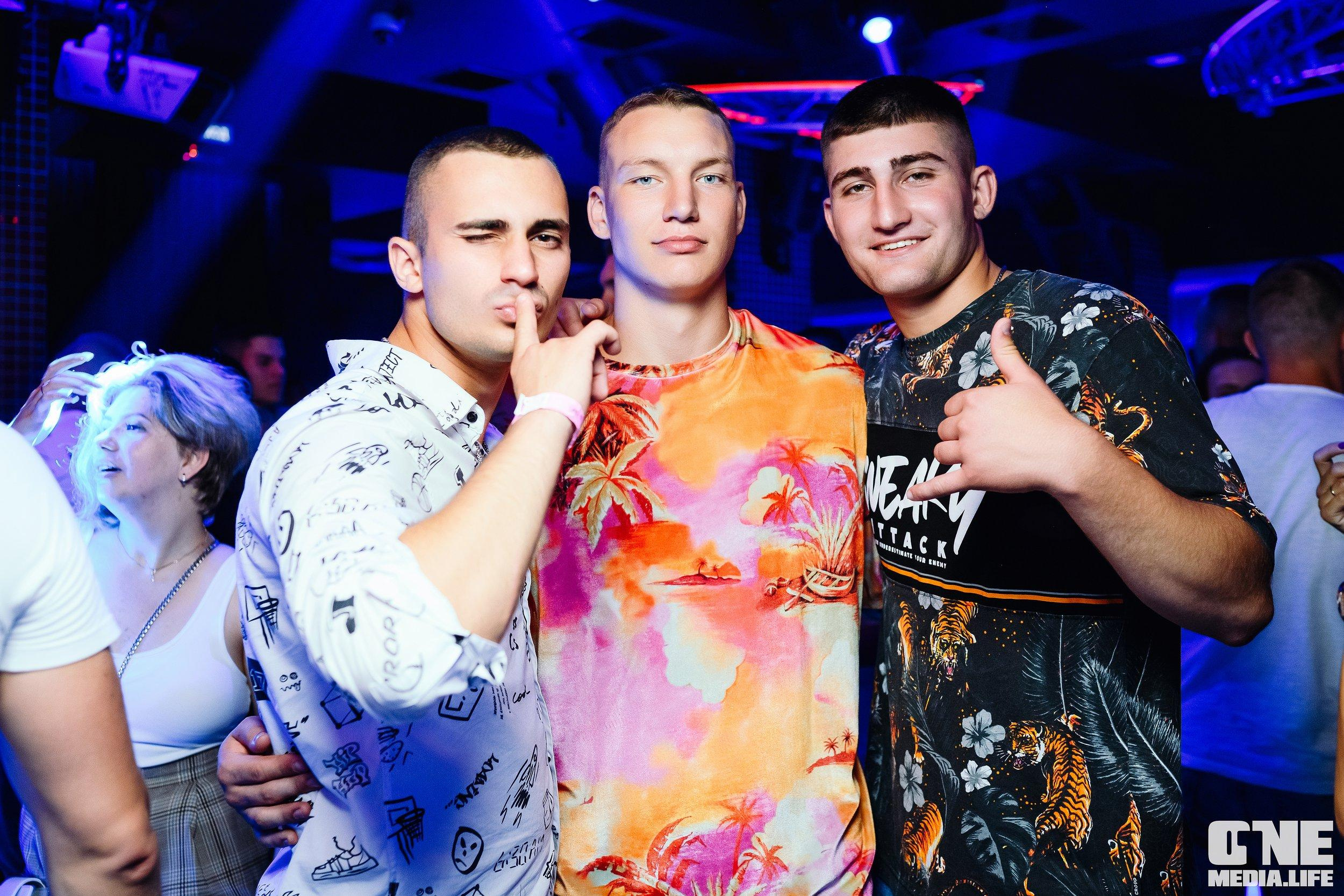 Фоторепортаж из Планеты. One Media Life: фоторепортажи, фотоотчеты с мероприятий и заведений