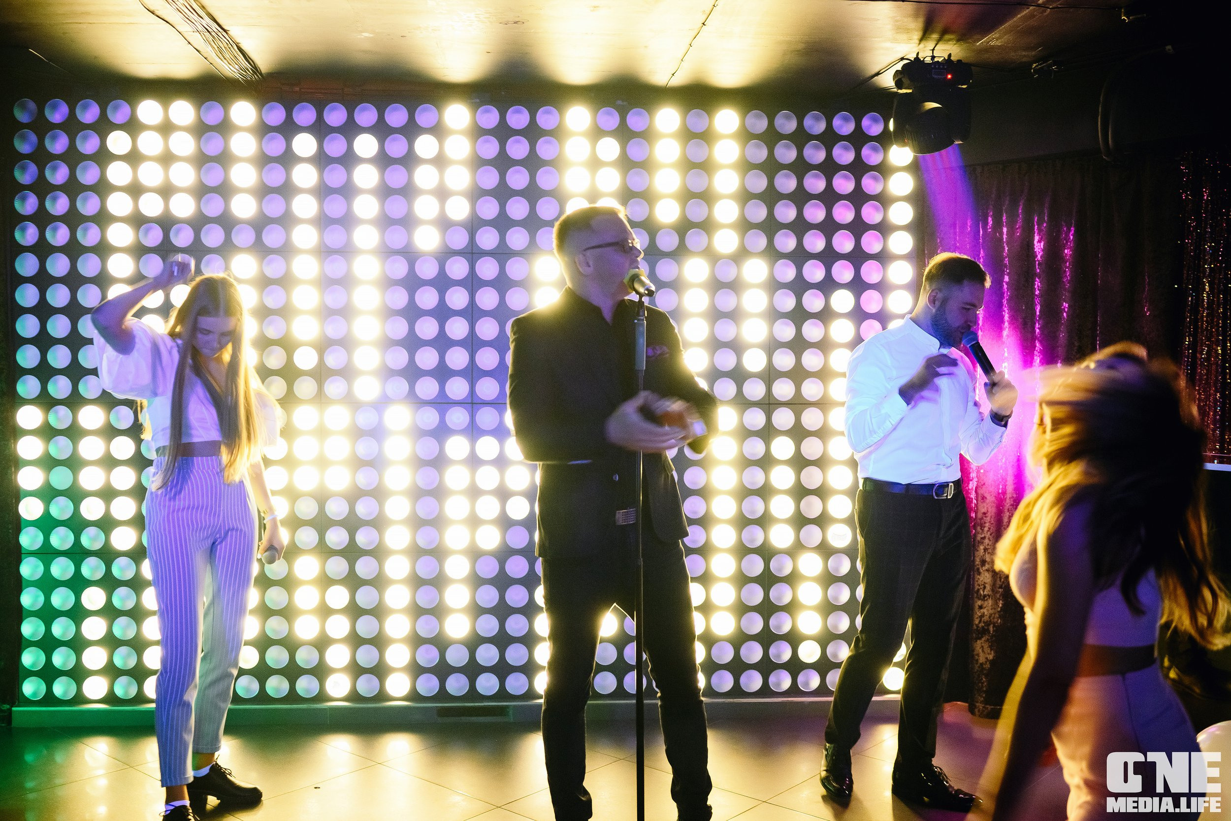 Фоторепортаж из караоке-клуба Эйфория. One Media Life: фоторепортажи, фотоотчеты с мероприятий и заведений