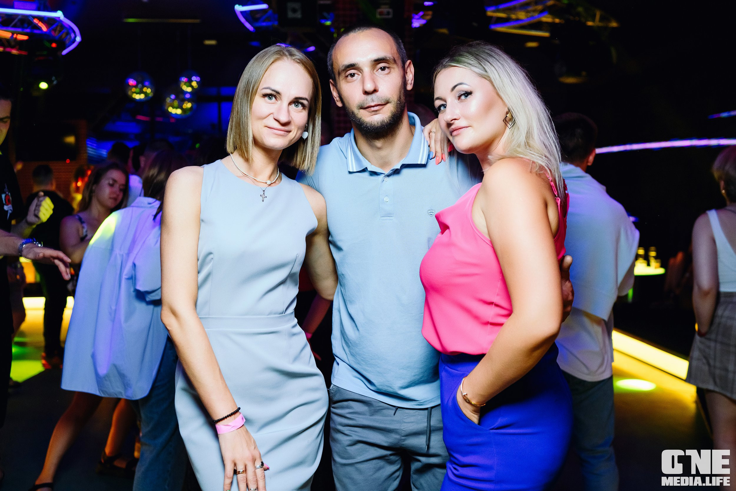 Фоторепортаж из Планеты. One Media Life: фоторепортажи, фотоотчеты с мероприятий и заведений