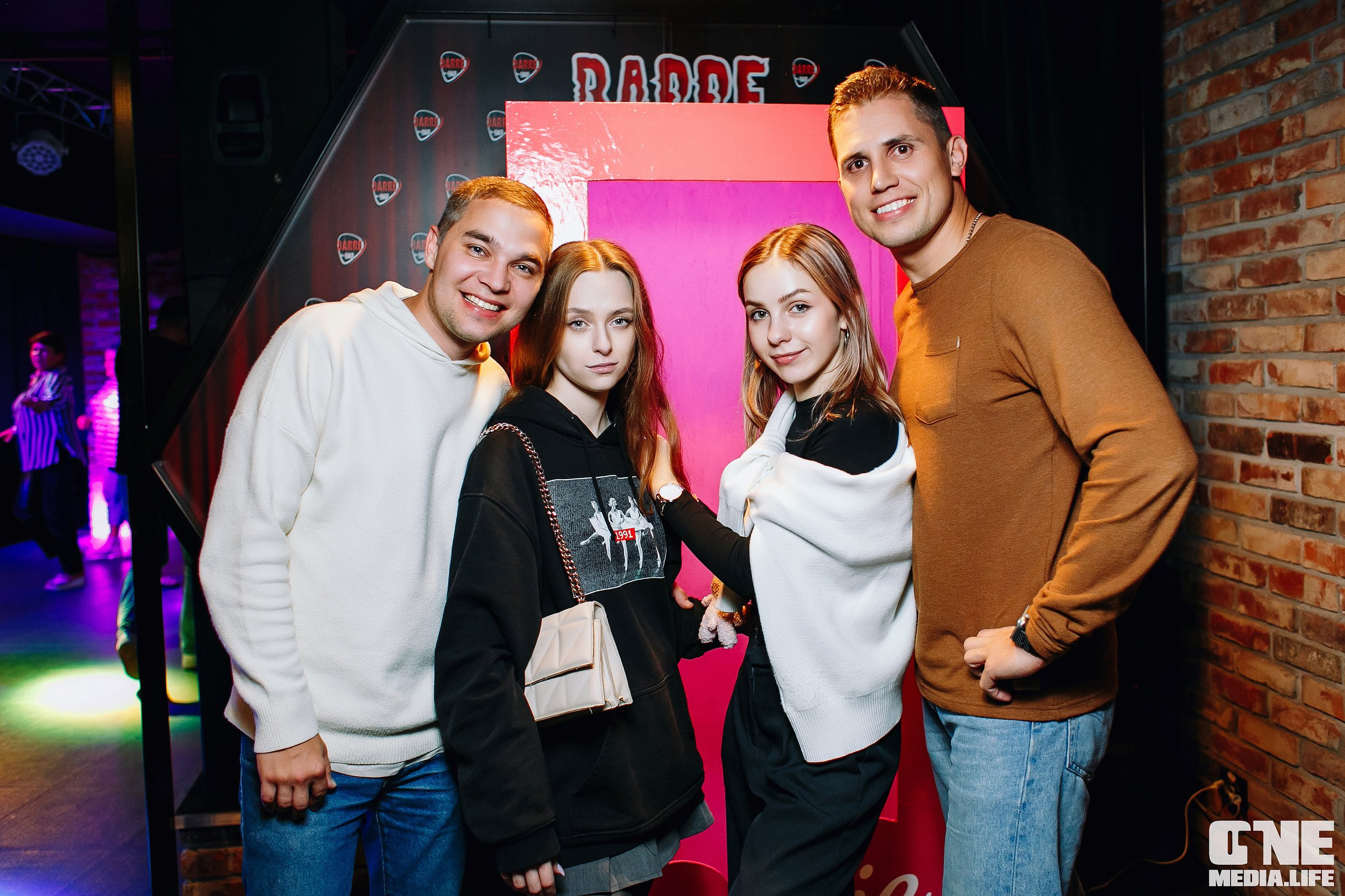 Фоторепортаж из бара Барре. One Media Life: фоторепортажи, фотоотчеты с мероприятий и заведений