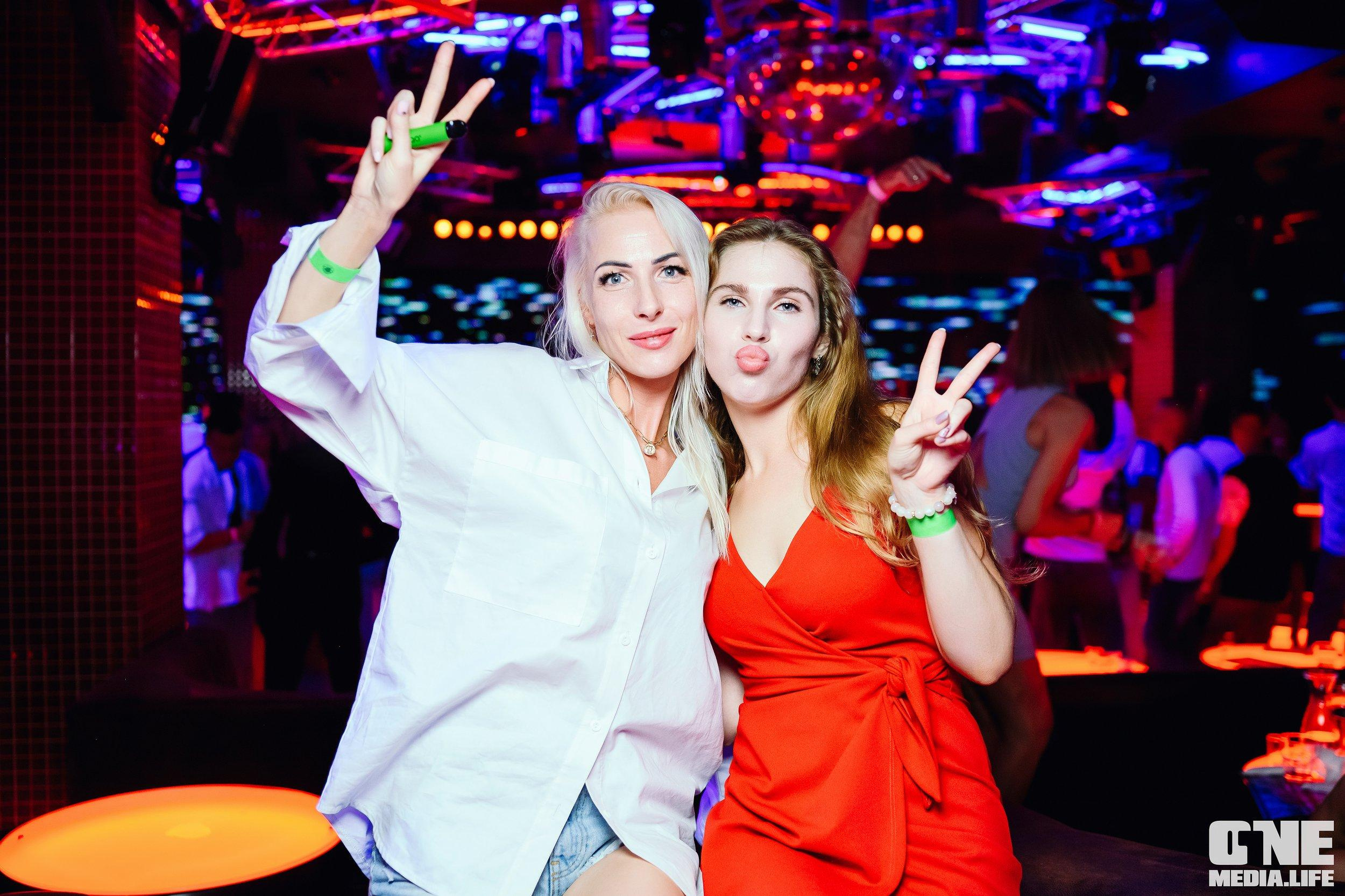 Фоторепортаж из Планеты. One Media Life: фоторепортажи, фотоотчеты с мероприятий и заведений